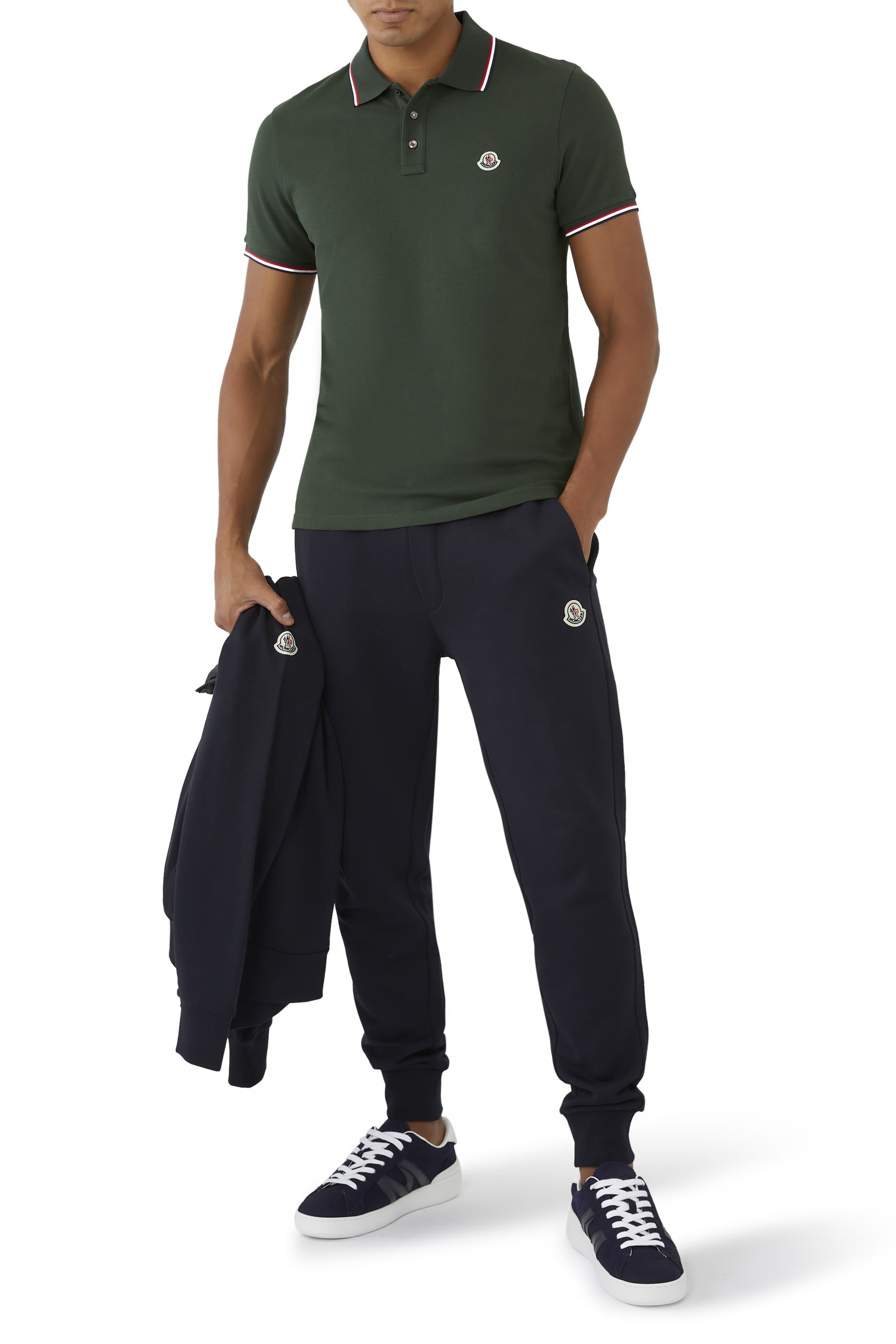 تي شيرت بولو برقعة بشعار الماركة وخطوط بثلاثة ألوان