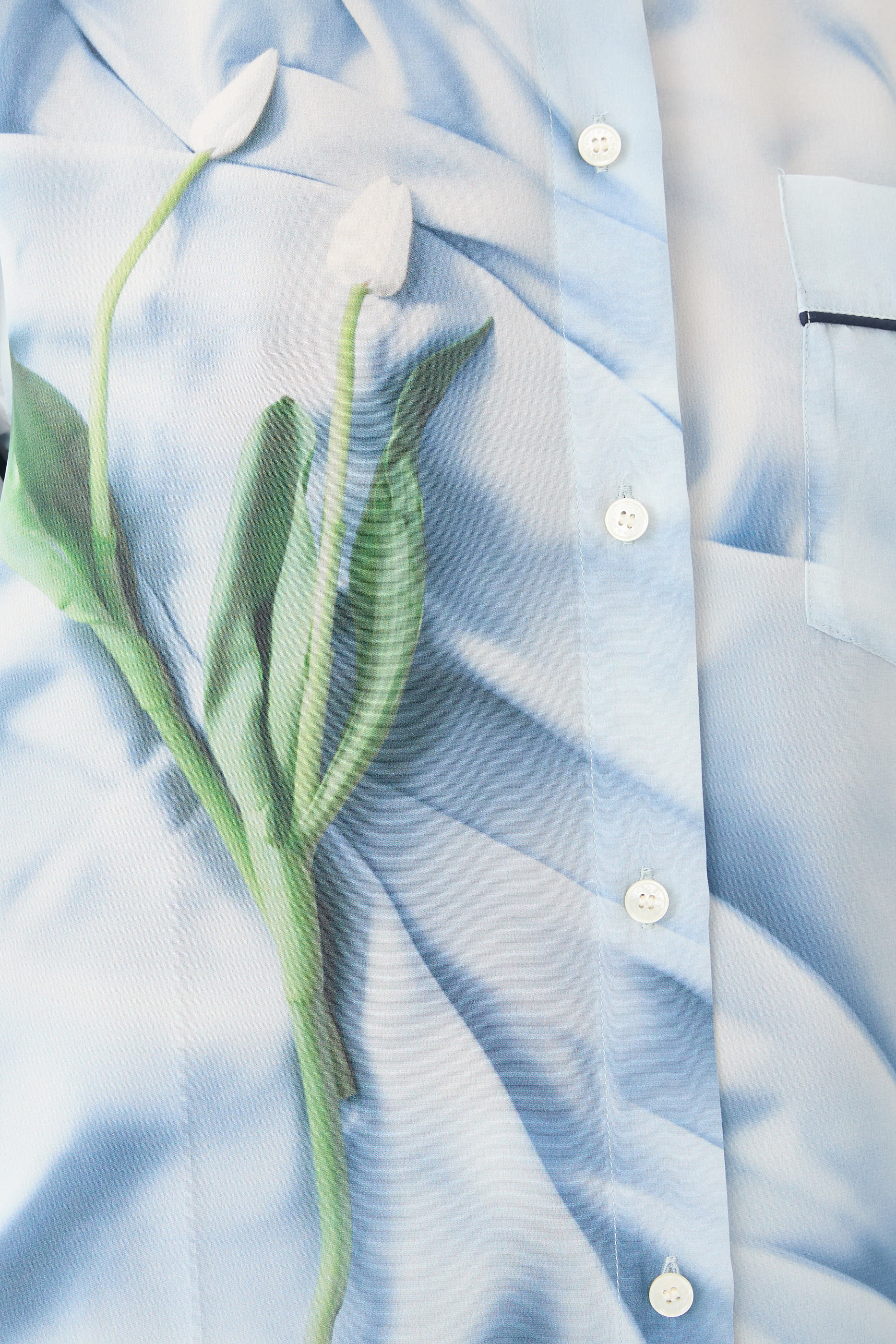 قميص بيجامة بتفاصيل ملفوفة