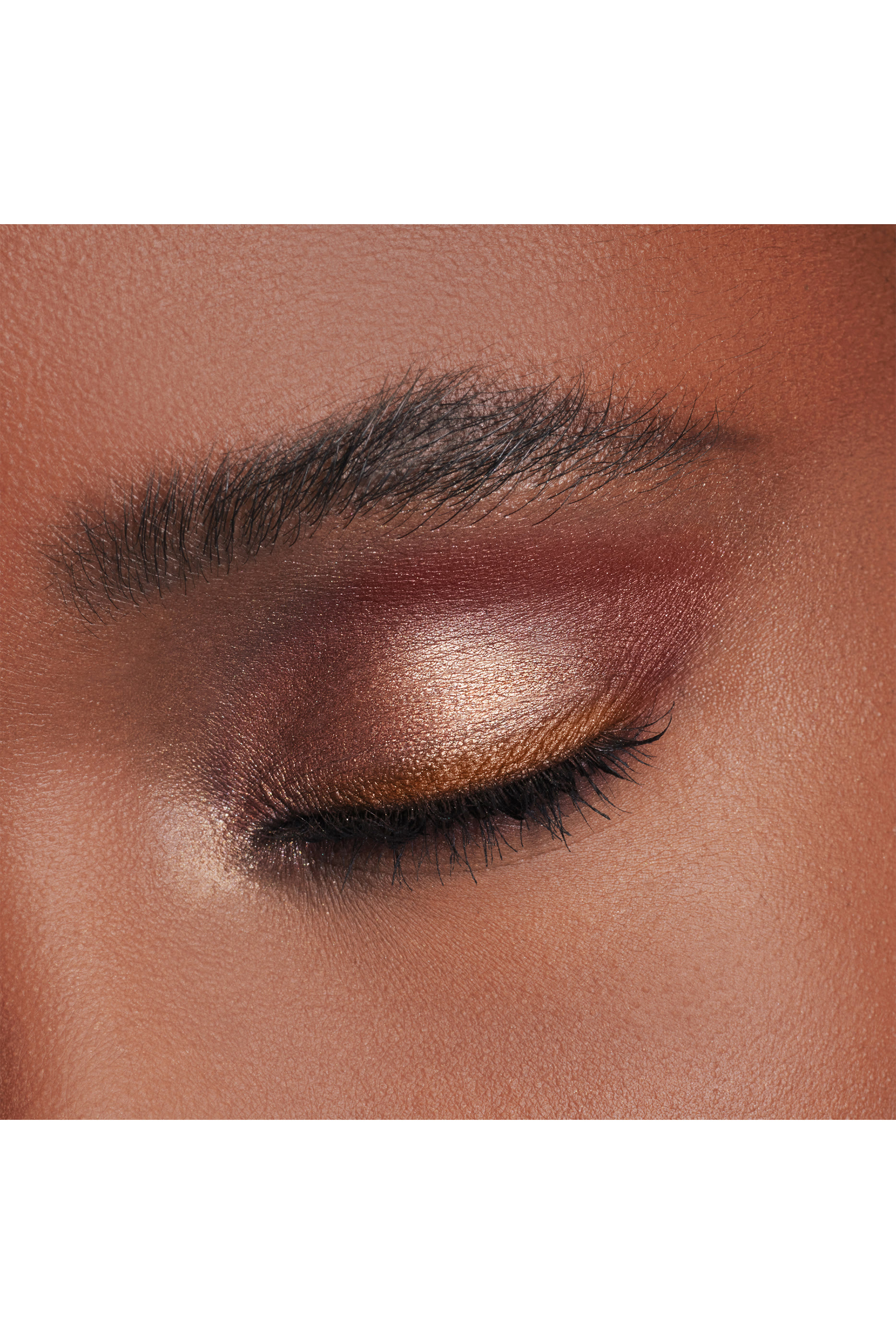 ظلال عيون بأربعة ألوان