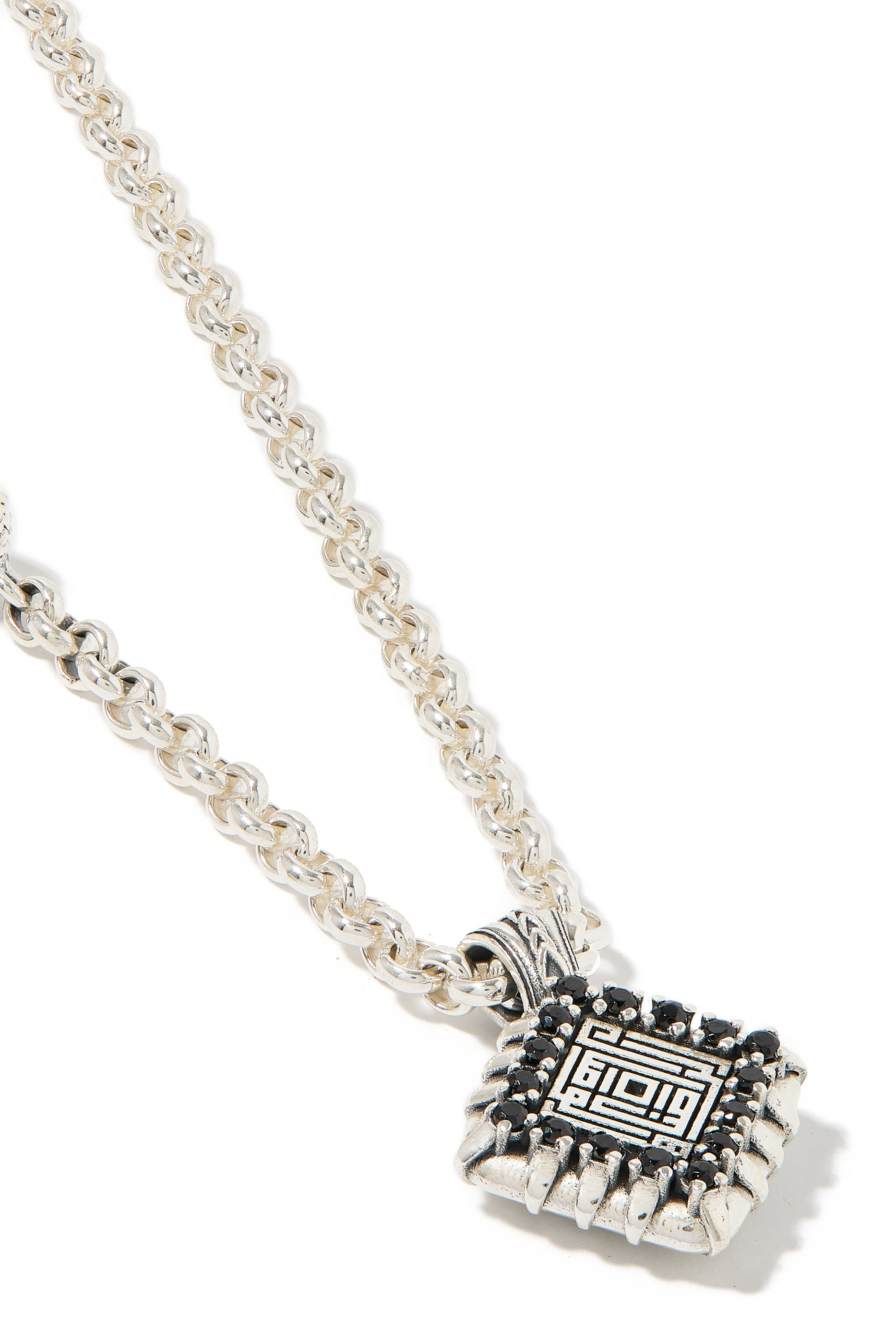 قلادة مزينة بخط كوفي والإسبنيل الأسود واللابرادوريت، فضة إسترلينية