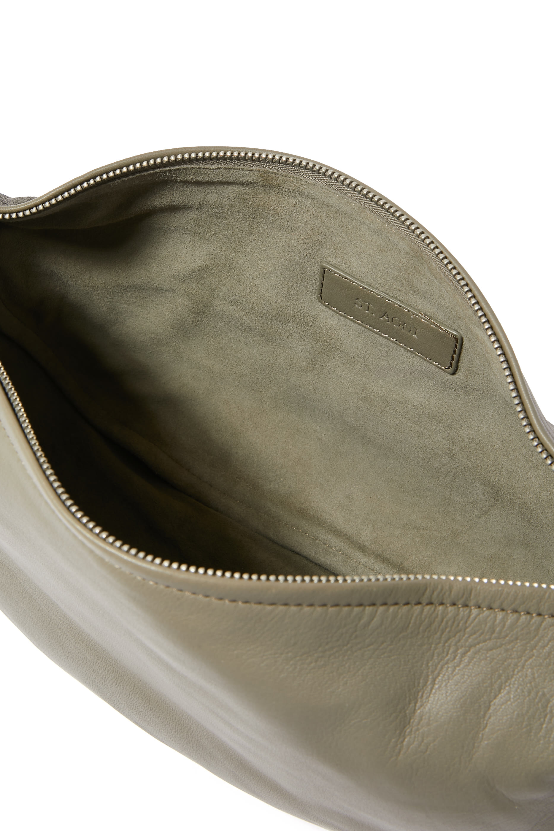 حقيبة سوفت بتصميم مقوس