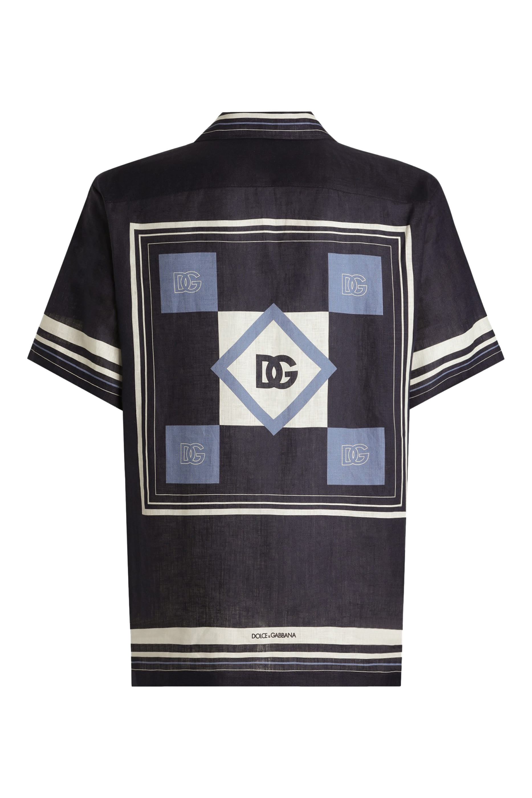 قميص بشعار الماركة