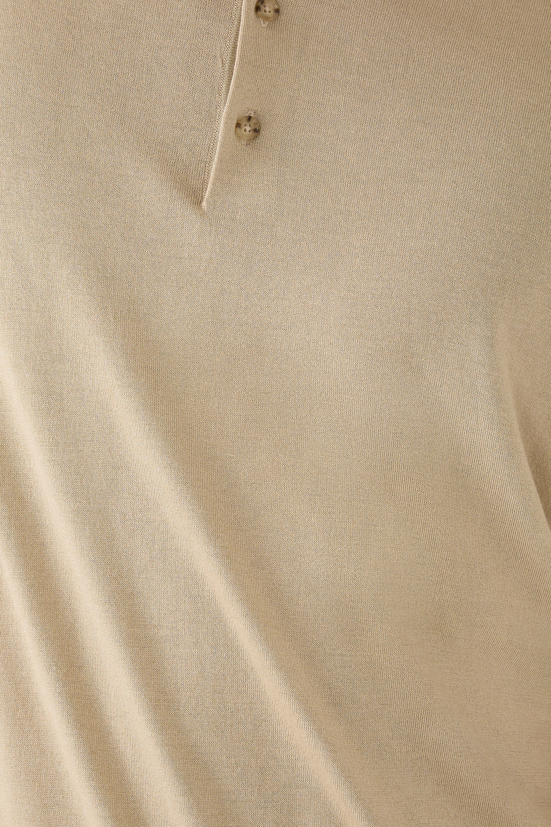 قميص بولو منسوج بقصة عادية