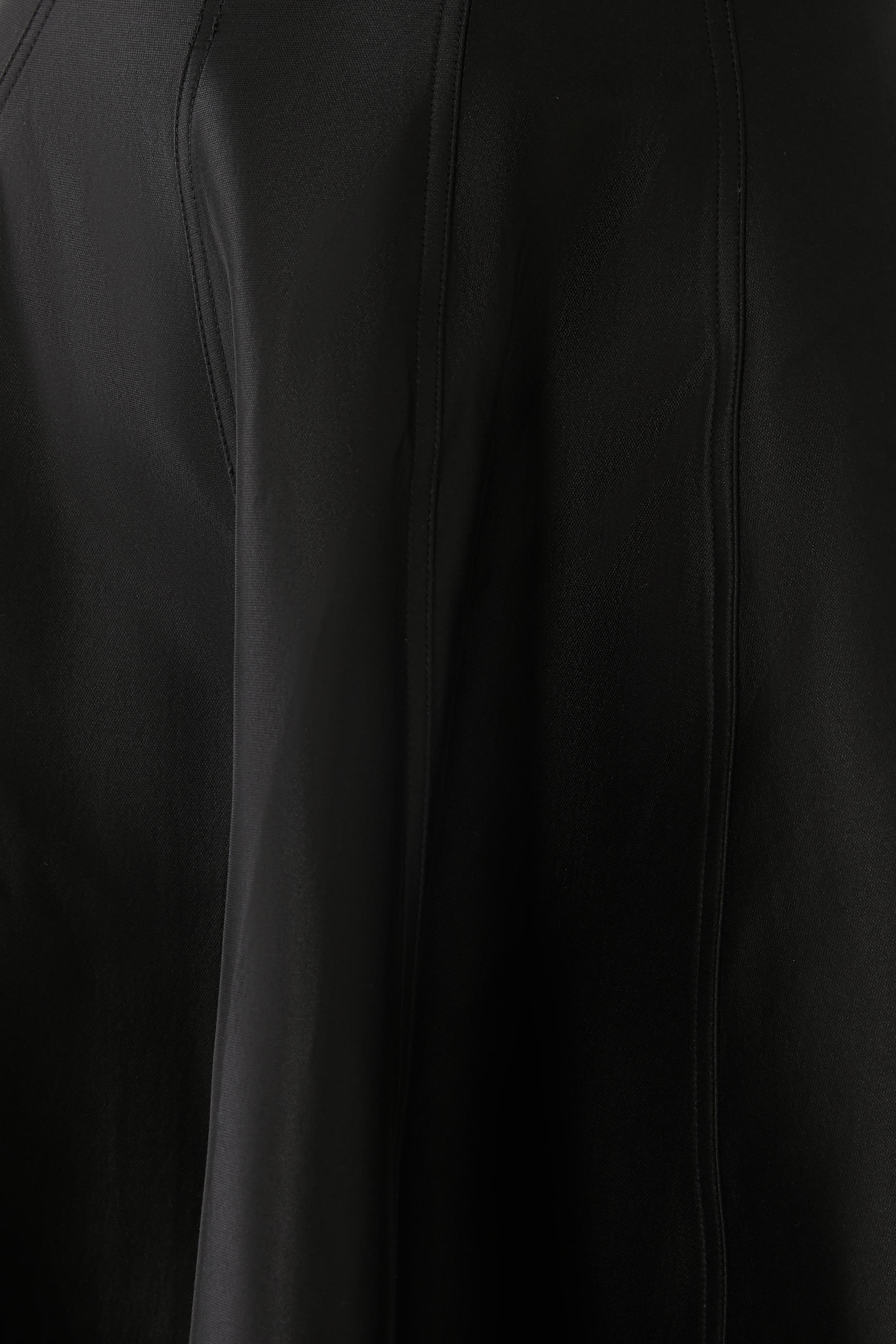 تنورة واربرتون طويلة