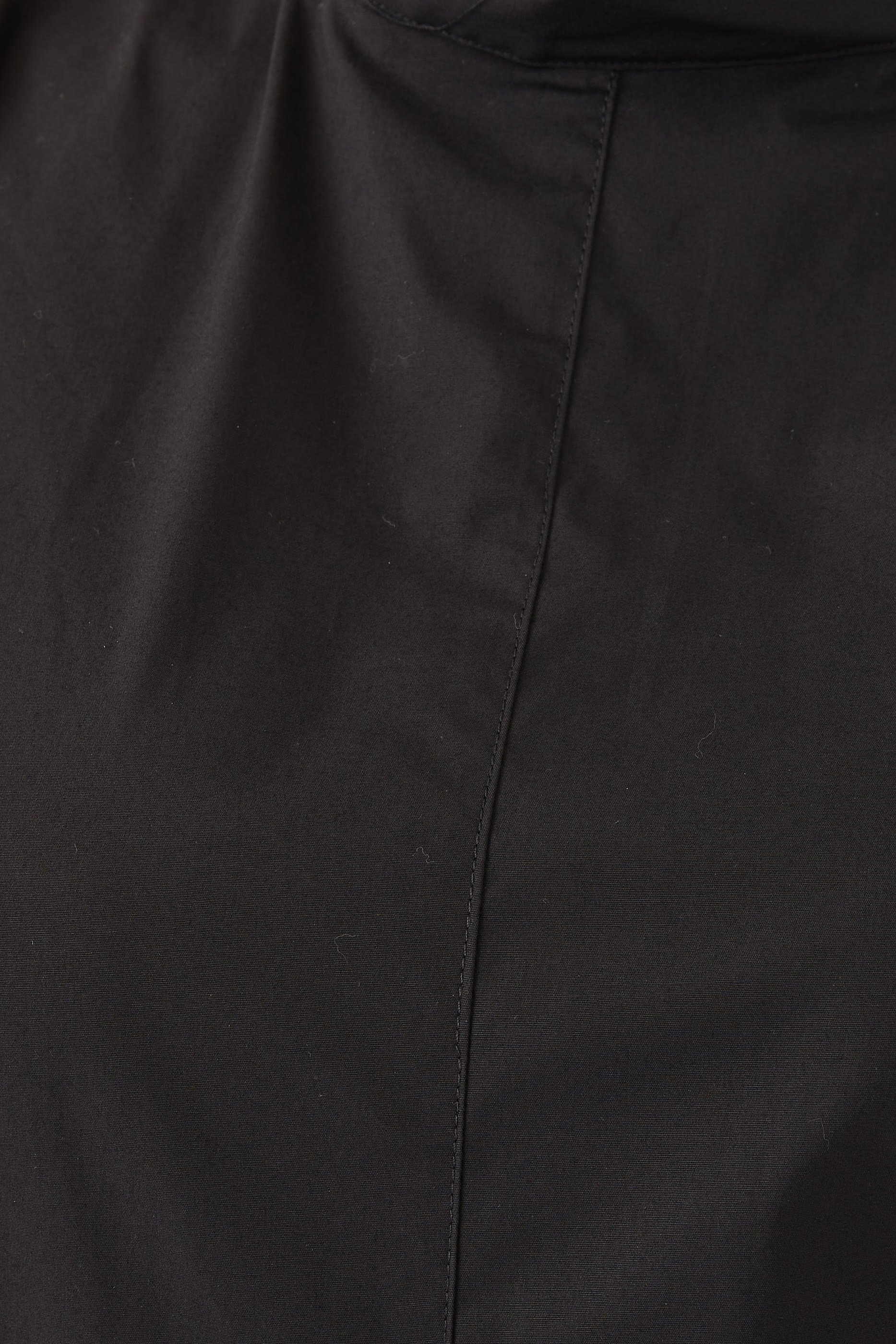 بلوزة بلا أكمام