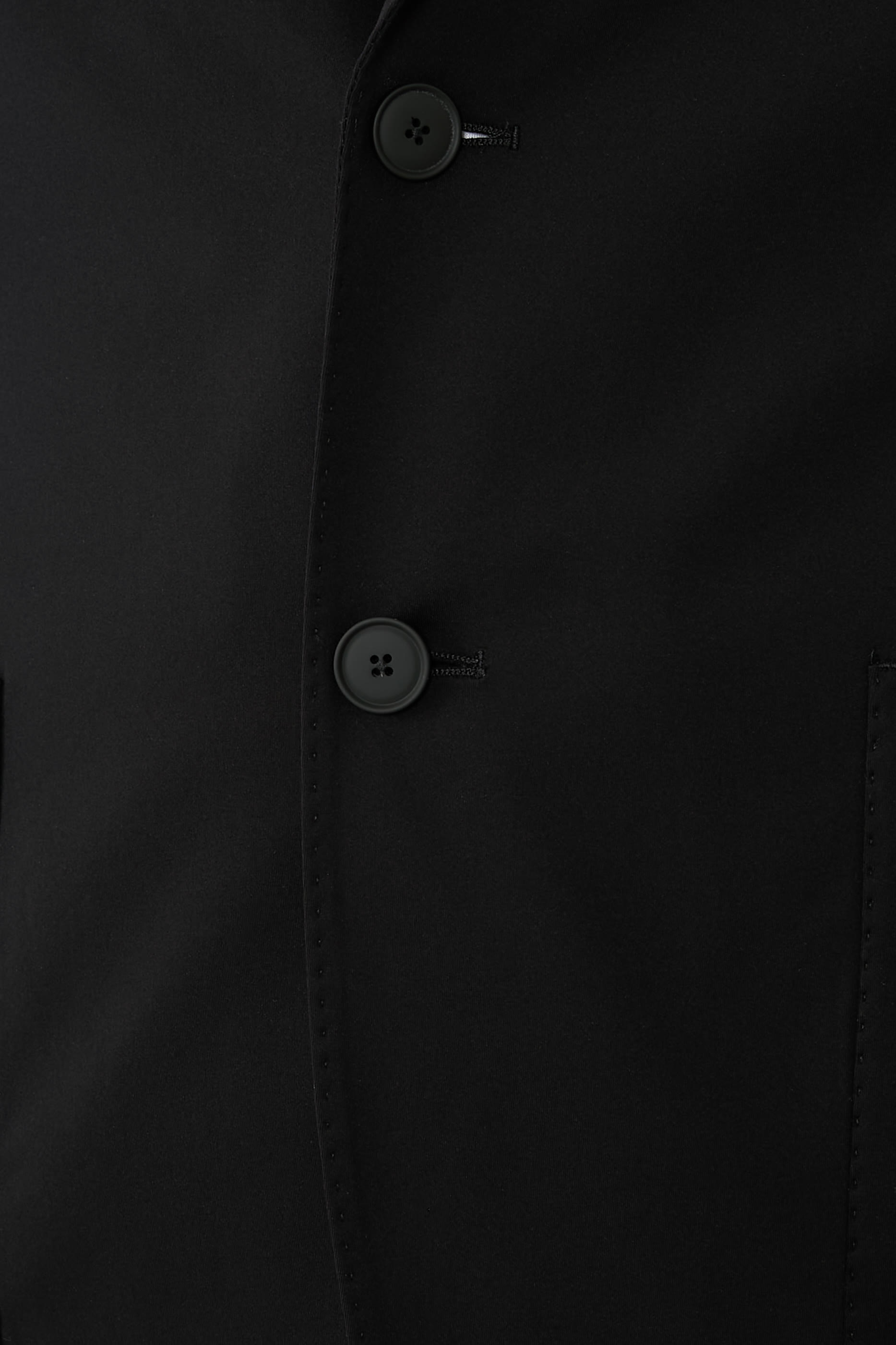 جاكيت بقصة ضيقة