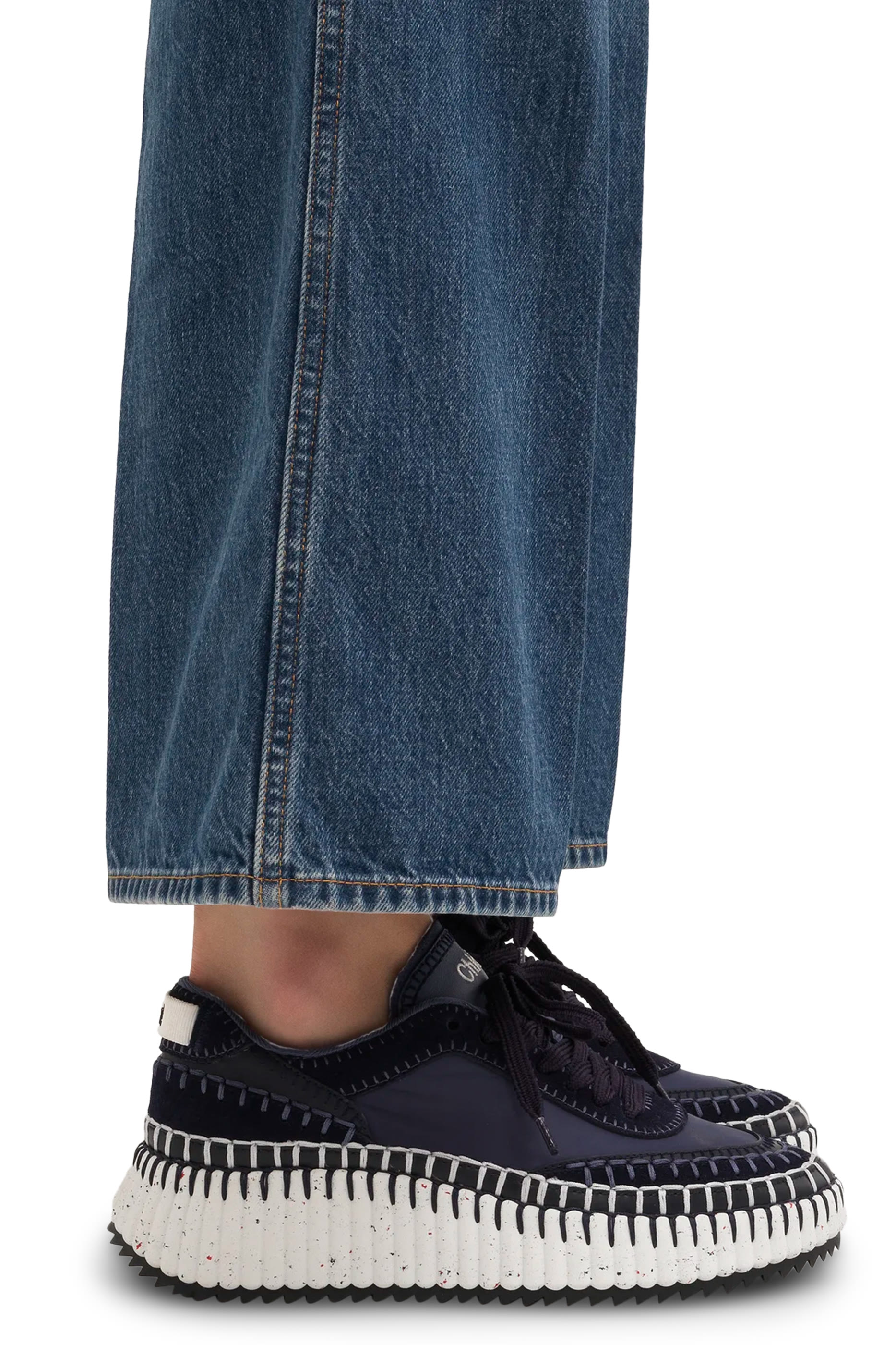 سنيكرز ناما