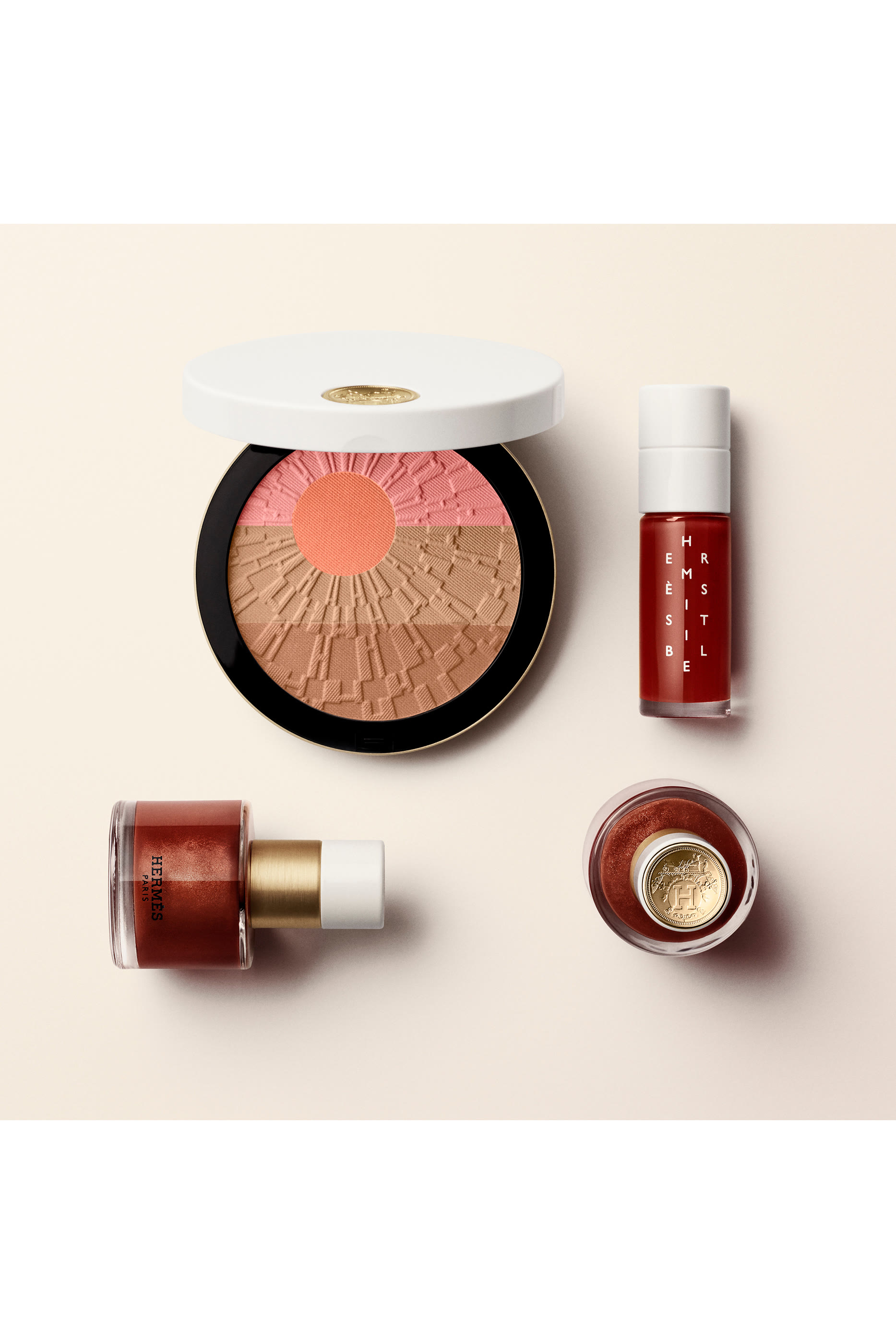 بودرة Soleil d&rsquo;Herm&egrave;s, Sun-Kissed Healthy Glow Powder للوجه والخدود، بإصدار محدود