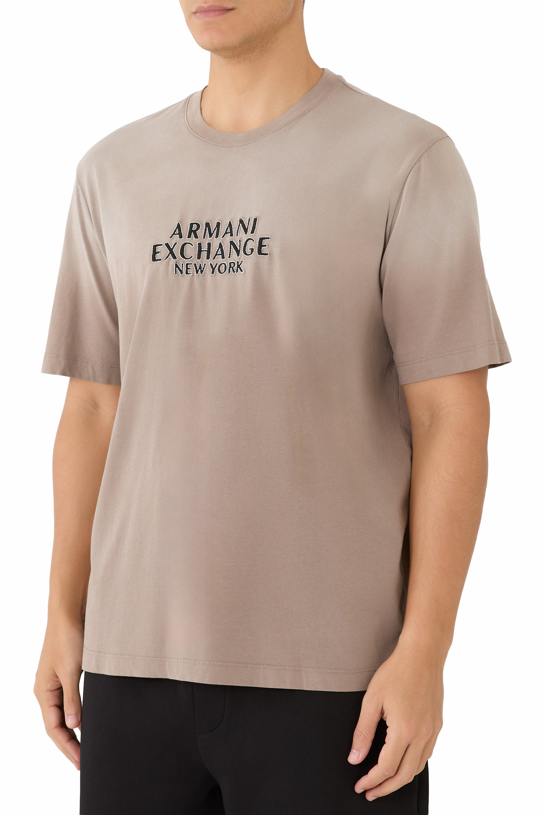 تيشيرت بشعار حرفي الماركة