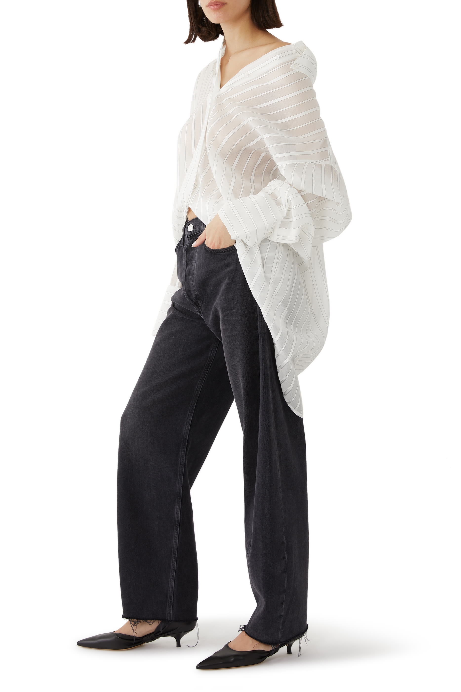 قميص بقصة فضفاضة