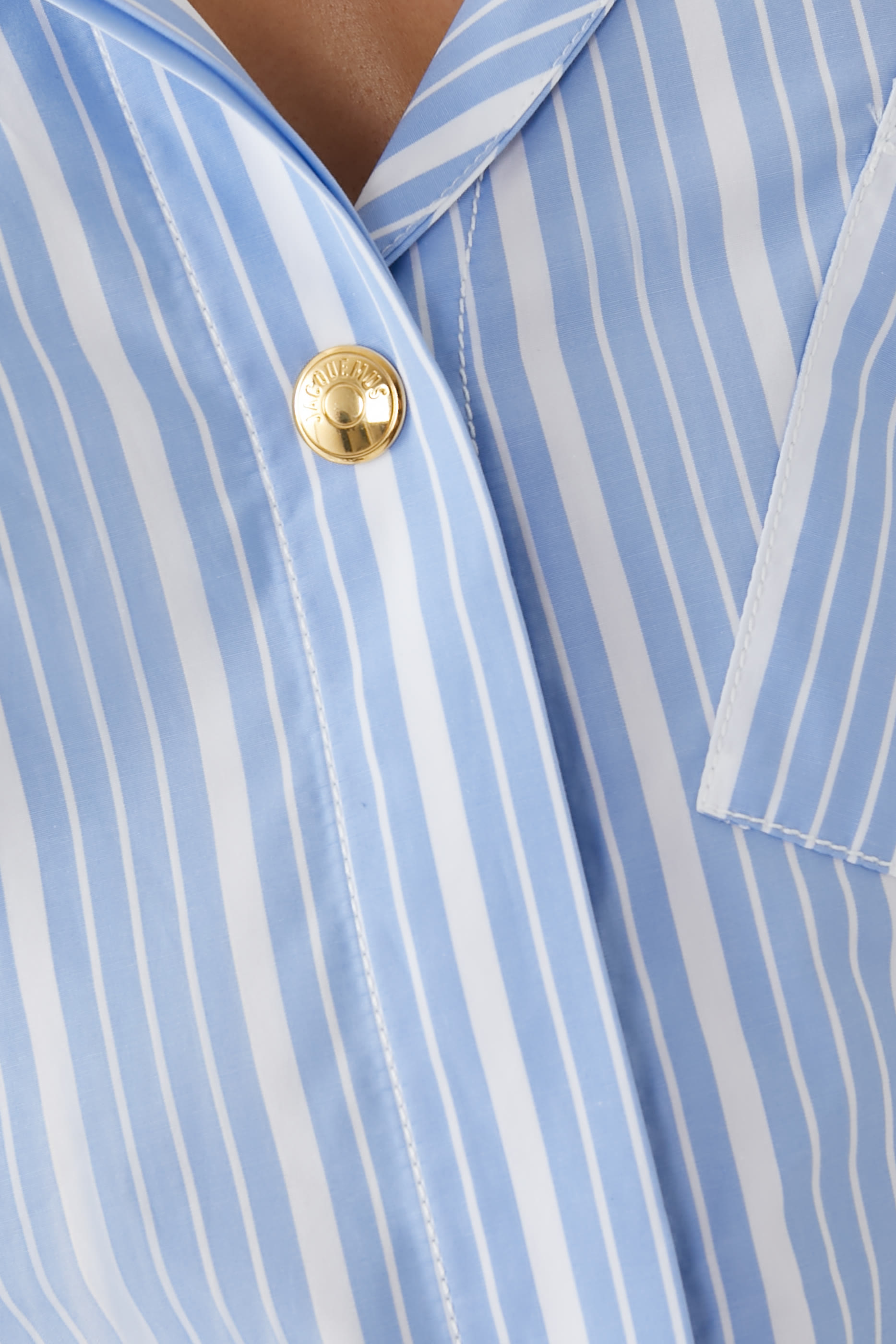 فستان بنمط قميص قصير