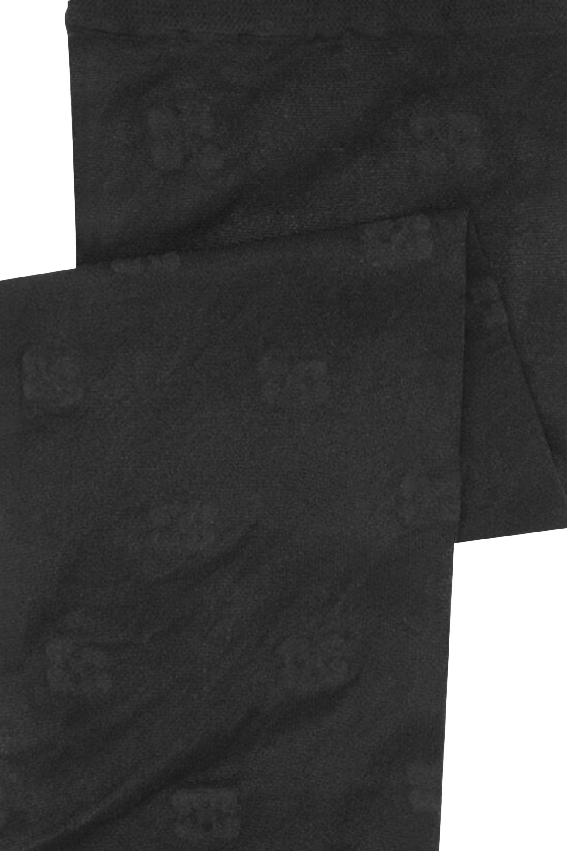 جوارب دانتيل مزينة بفراشات