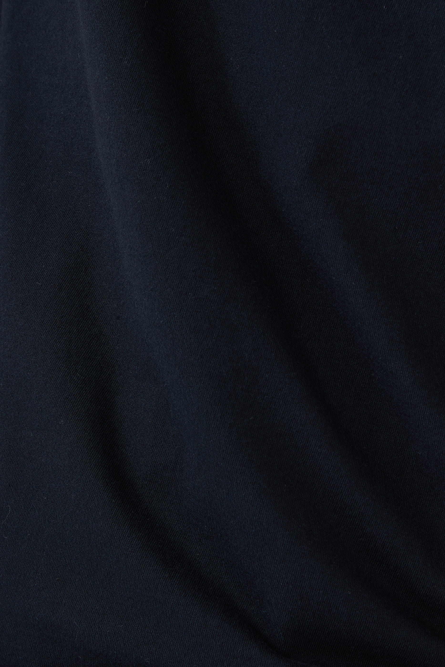 تيشيرت مصبوغ بأكمام قصيرة وياقة ضيقة