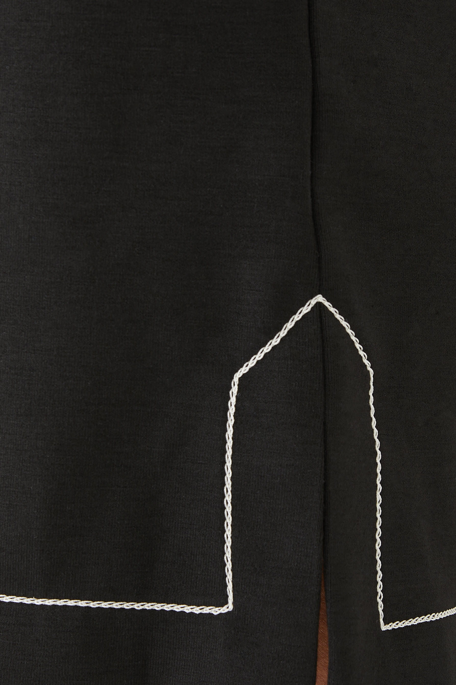 شورت بحواف ملفوفة بلون مغاير