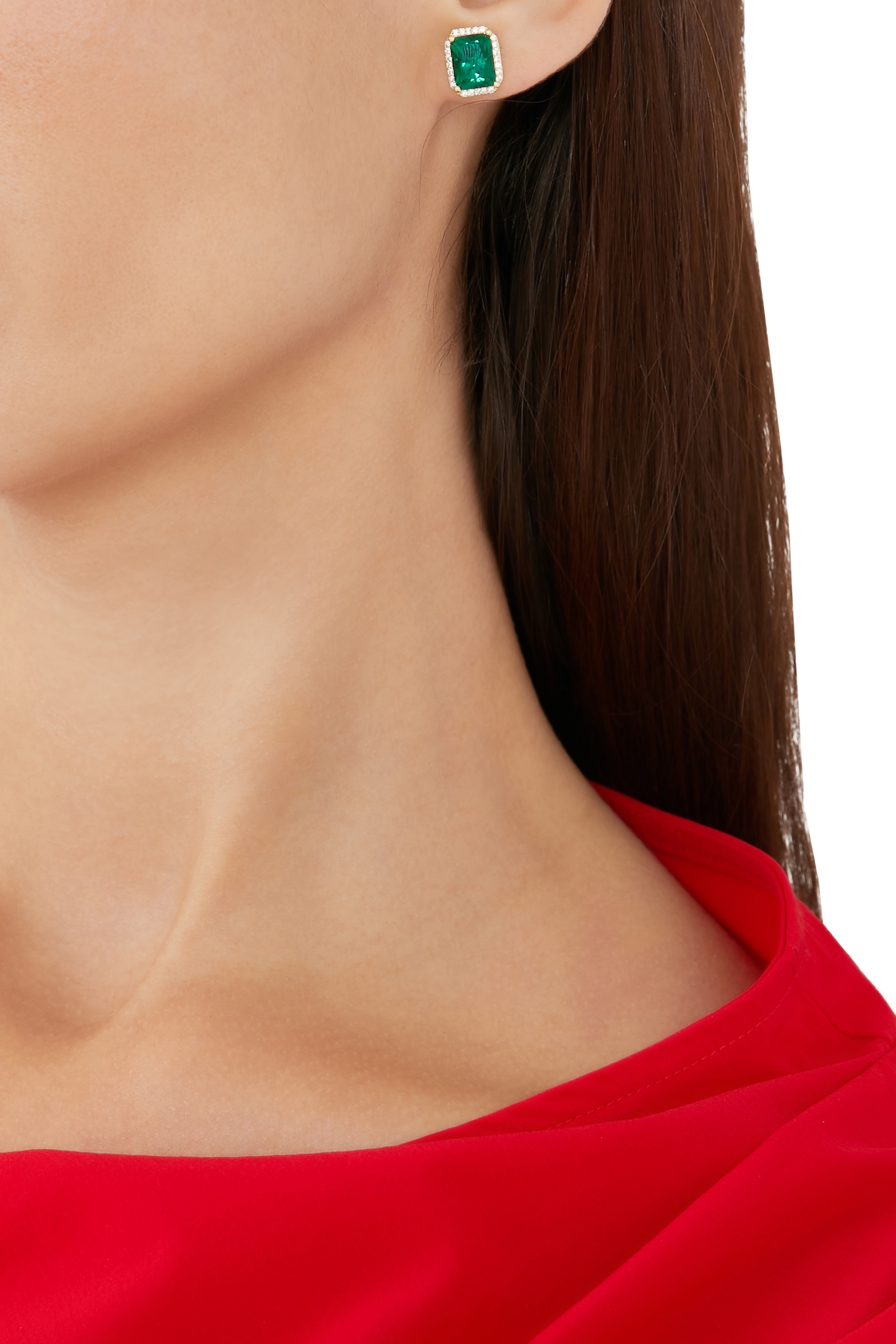 أقراط هالو مرصعة بأحجار زركونيا مكعبة وزمرد نحاس مطلي بالذهب