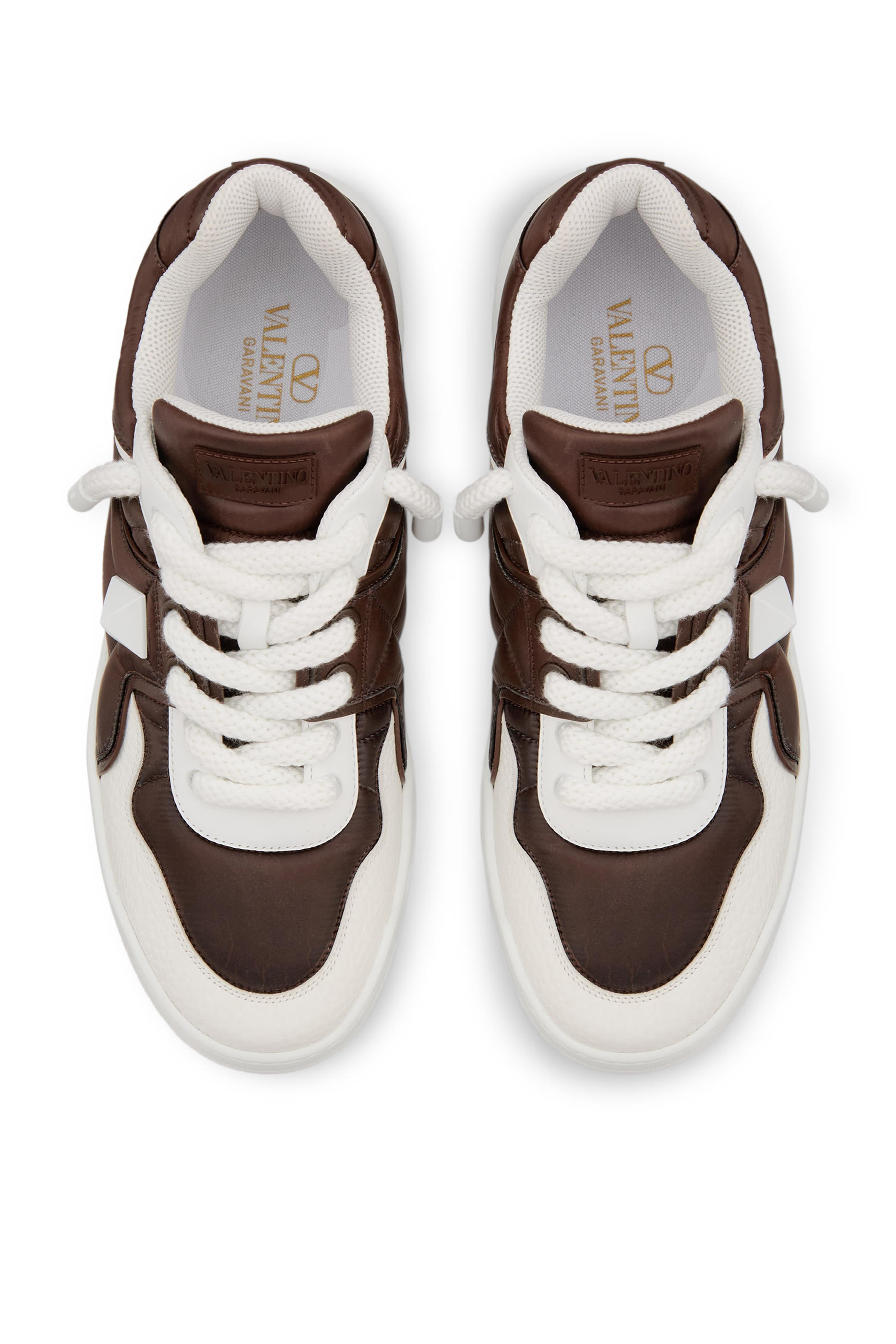 سنيكرز  XL مرصع بحلية