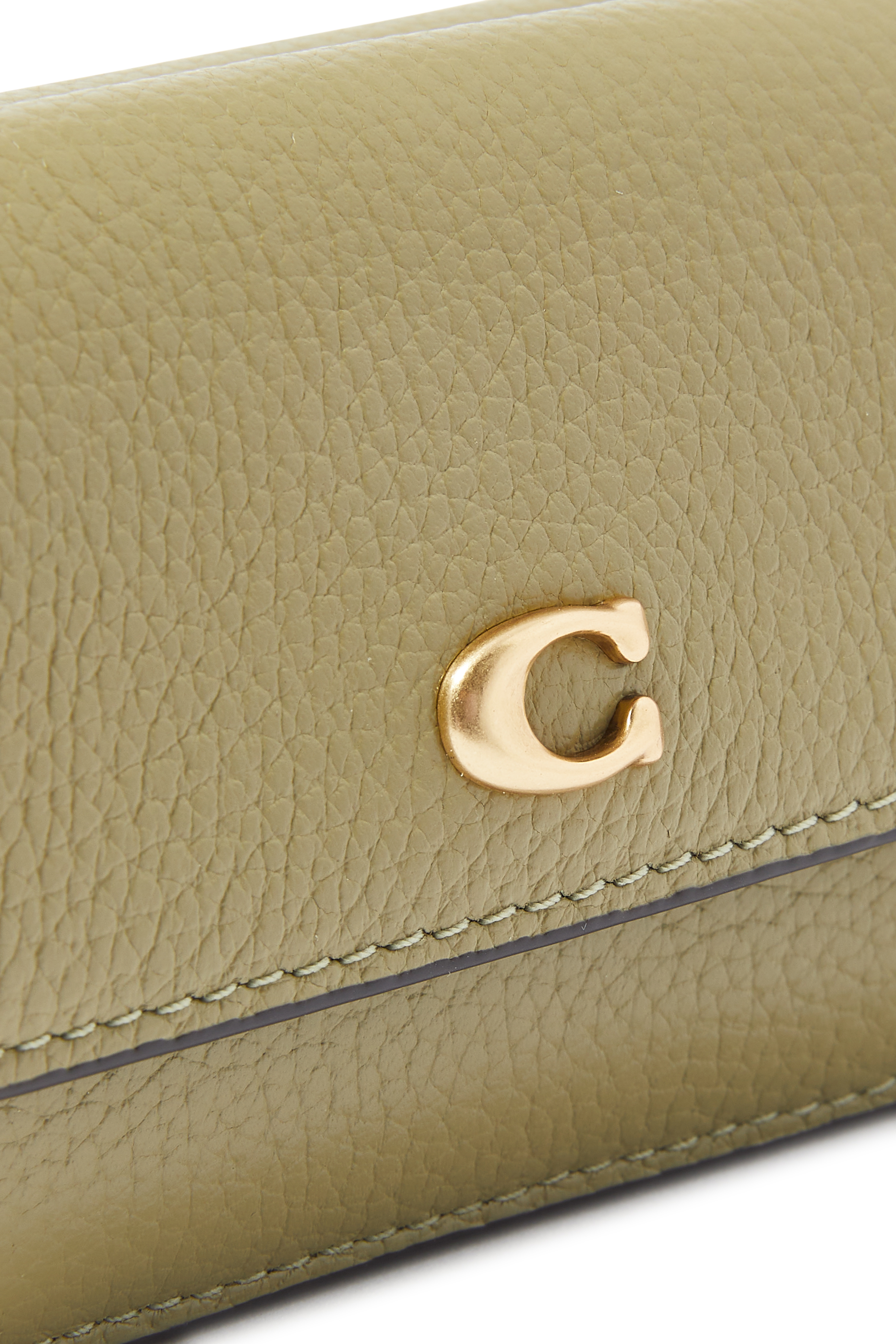 محفظة صغيرة بتصميم ثلاثي الطي