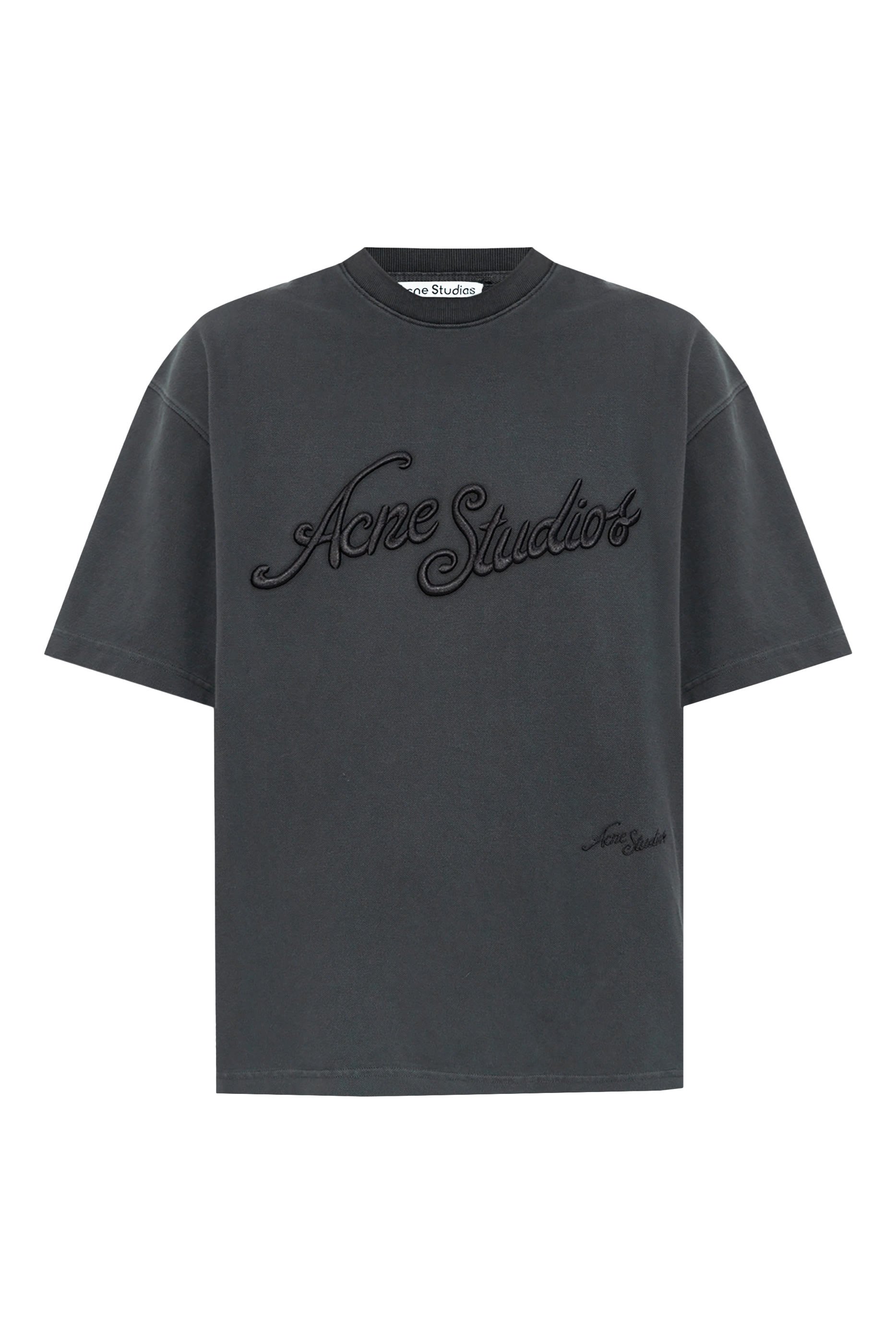 تيشيرت بشعار الماركة