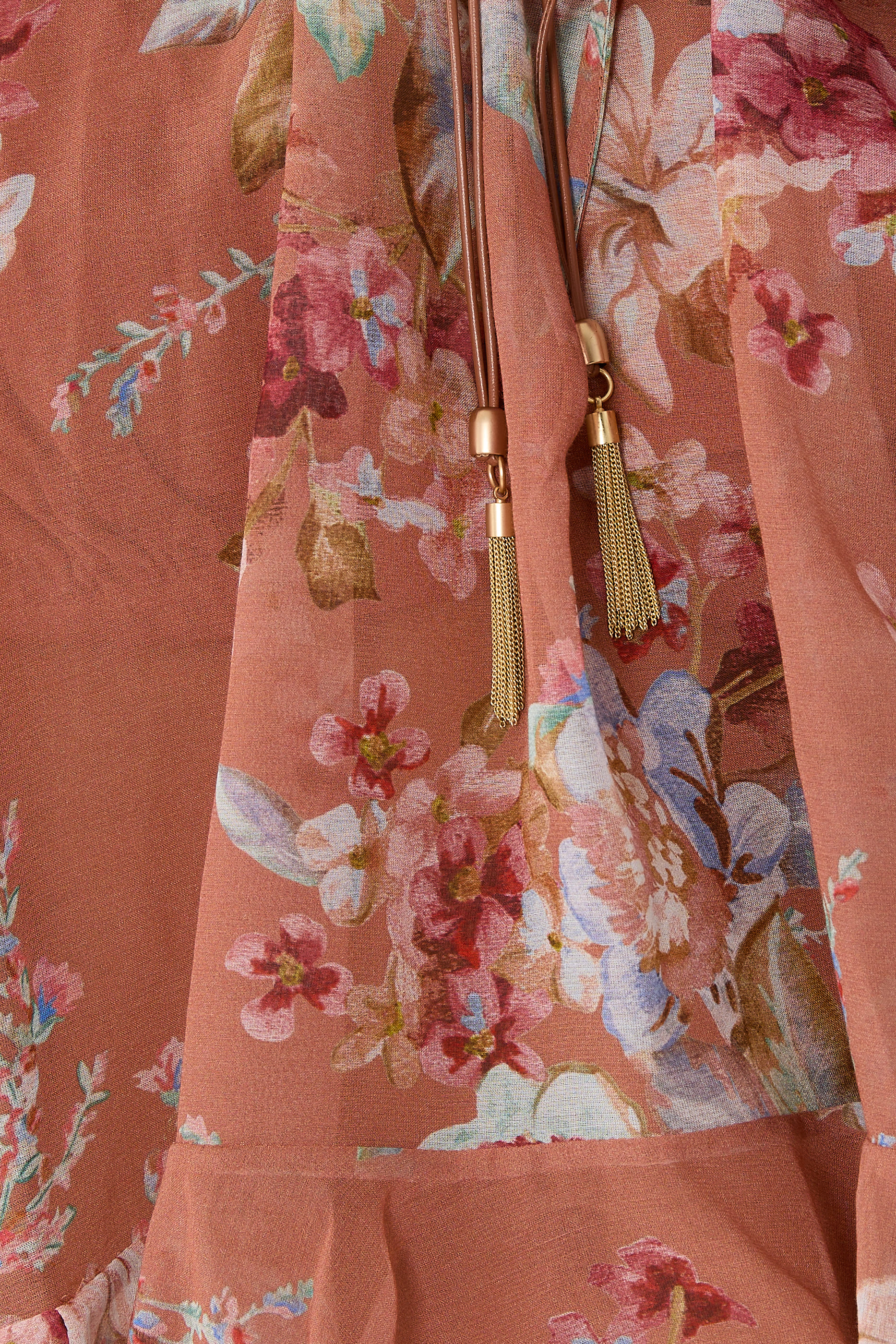 بلوزة أويكن بكشكش