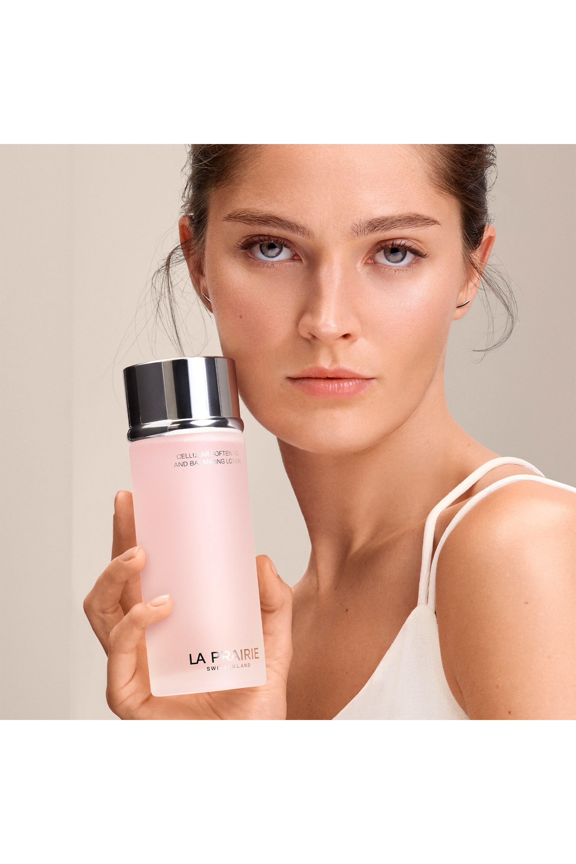 لوشن سيلولار لتنعيم البشرة وتوازنها