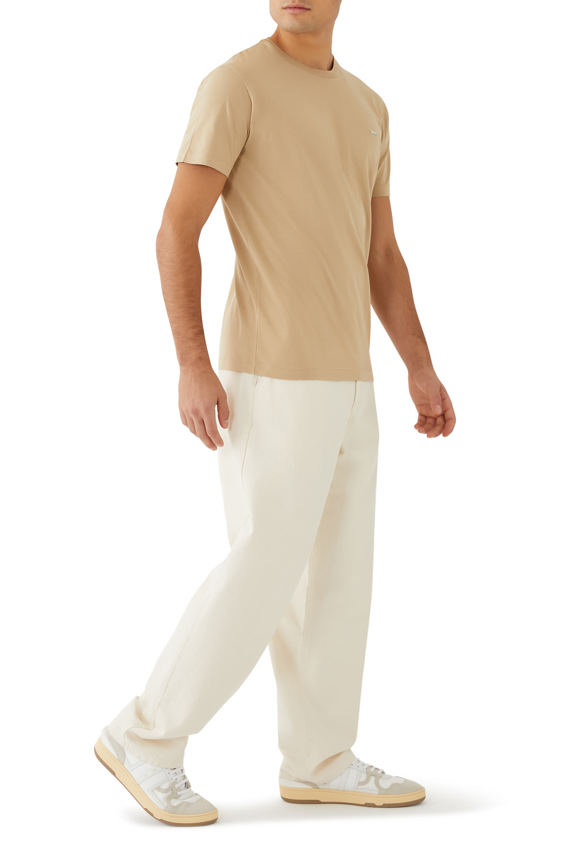 تيشيرت كول فيت بحلية بشعار الماركة