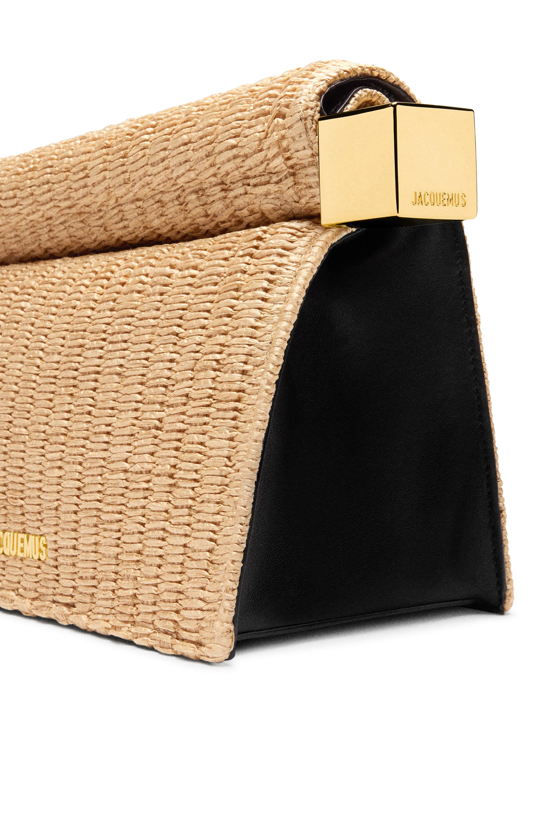 كلاتش لا بوشيت روند بتصميم مربع