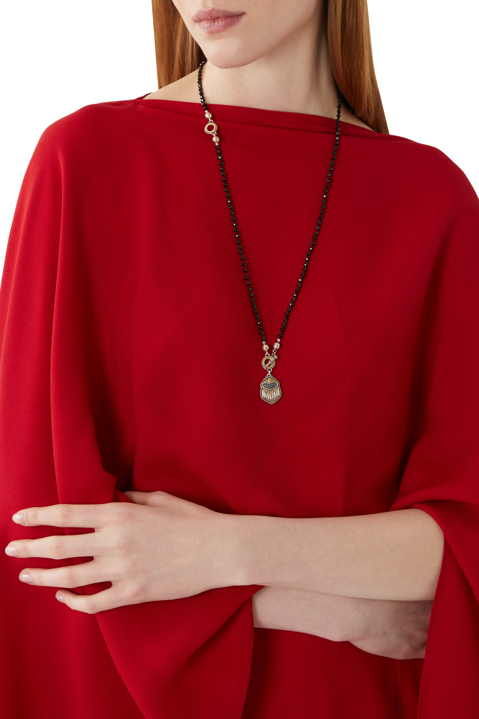 قلادة سكاراب متعددة الاستخدامات مرصعة بحجر العقيق الأسود والماس الأسود، ذهب عيار 18 وفضة استرلينية