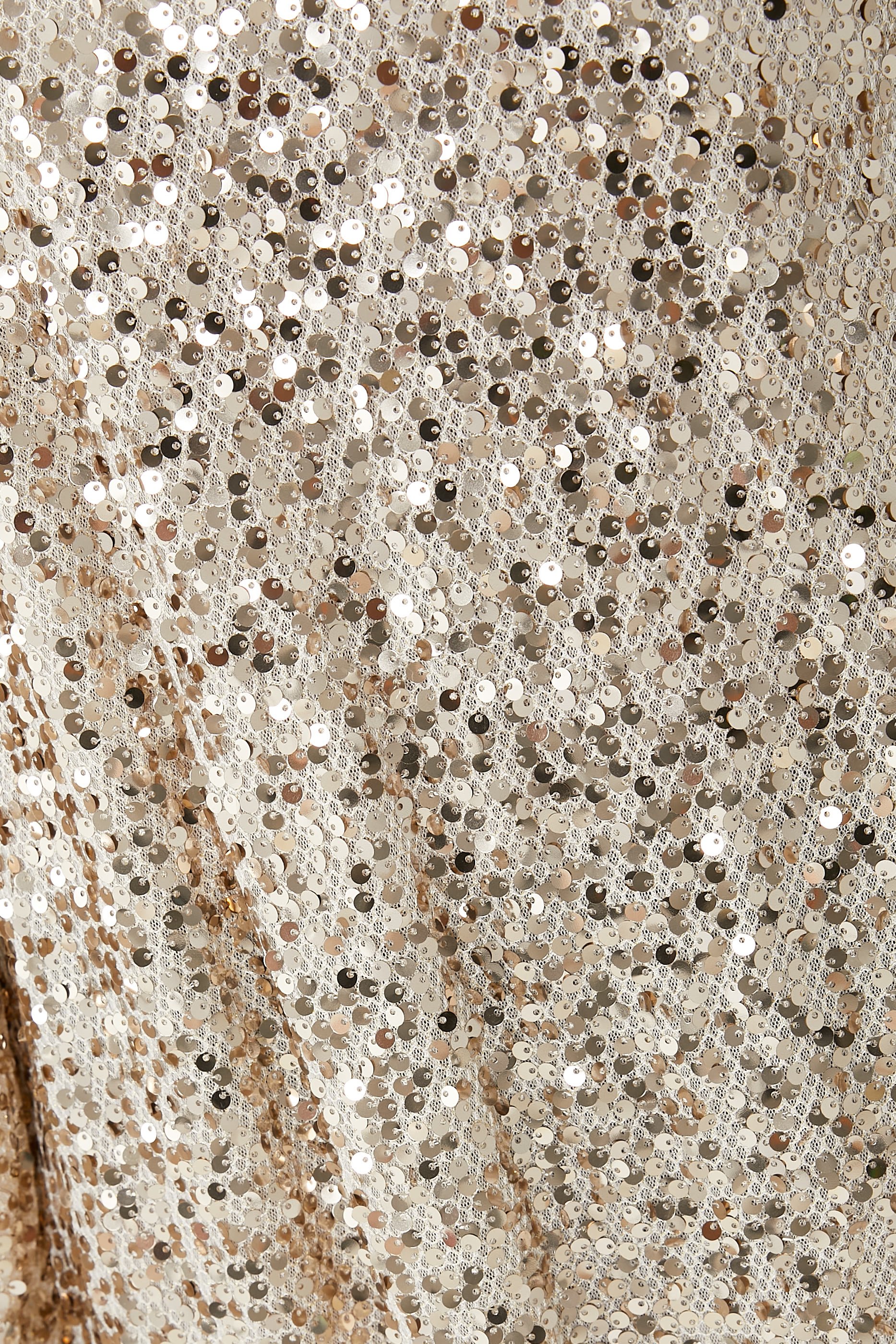 فستان طويل منسوج مزين بترتر