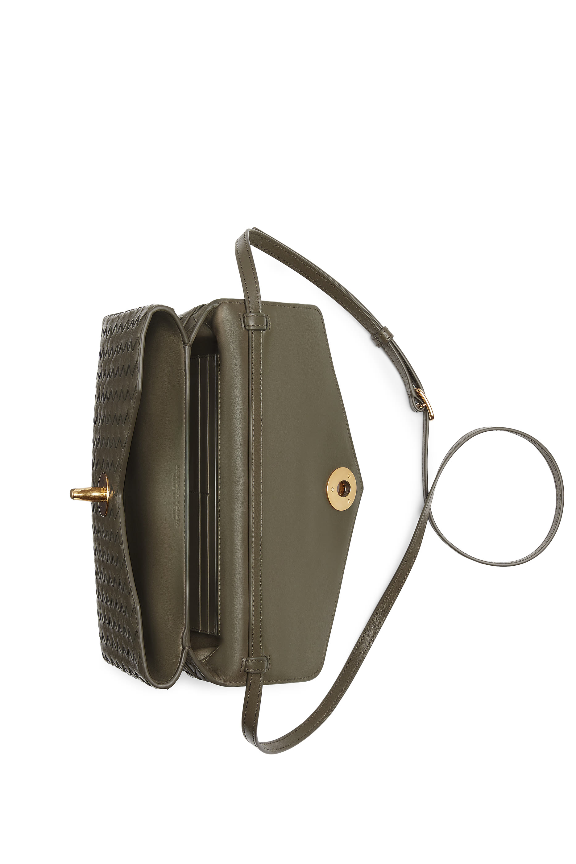 حقيبة بقفل بتصميم عقدة