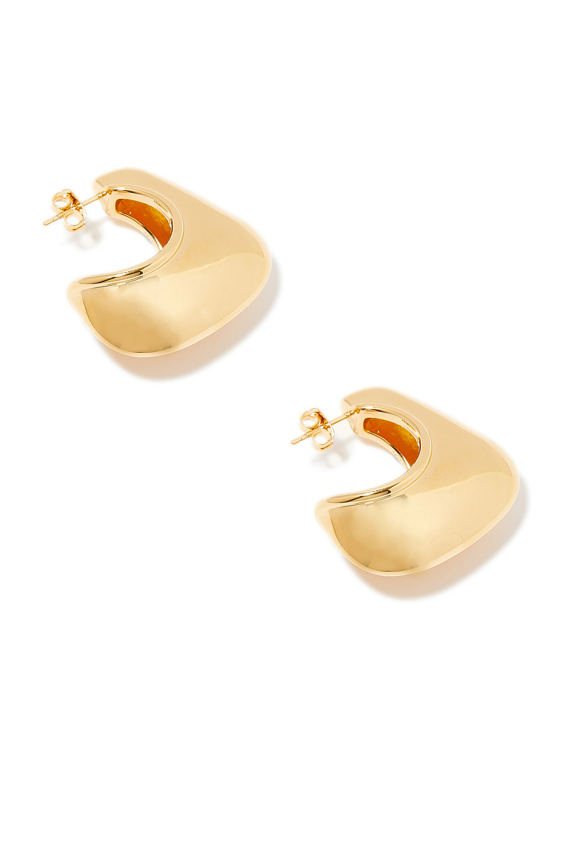 أقراط دائرية بتصميم منفوخ