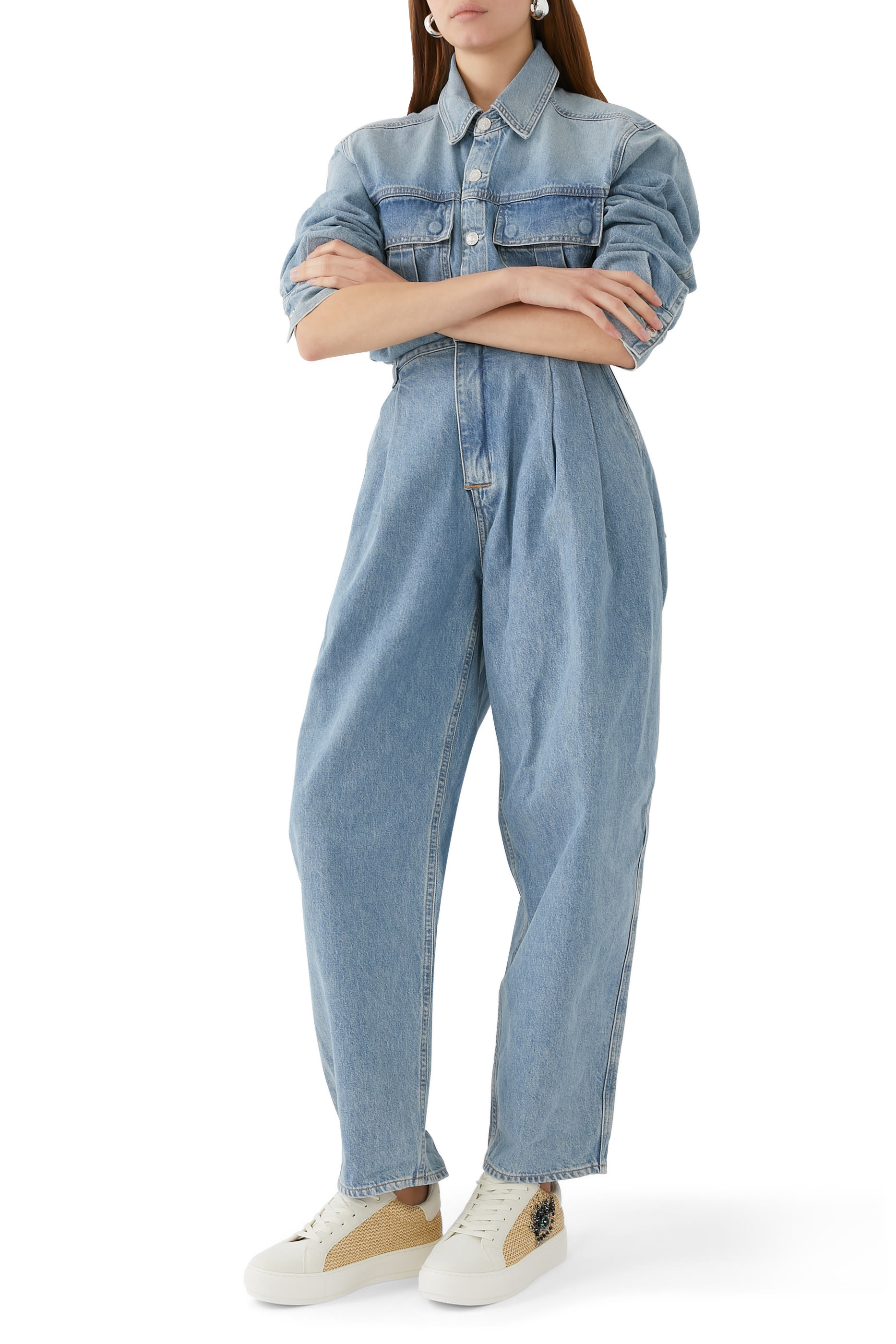 سنيكرز لاني مزين بعين حسود بنعل سميك