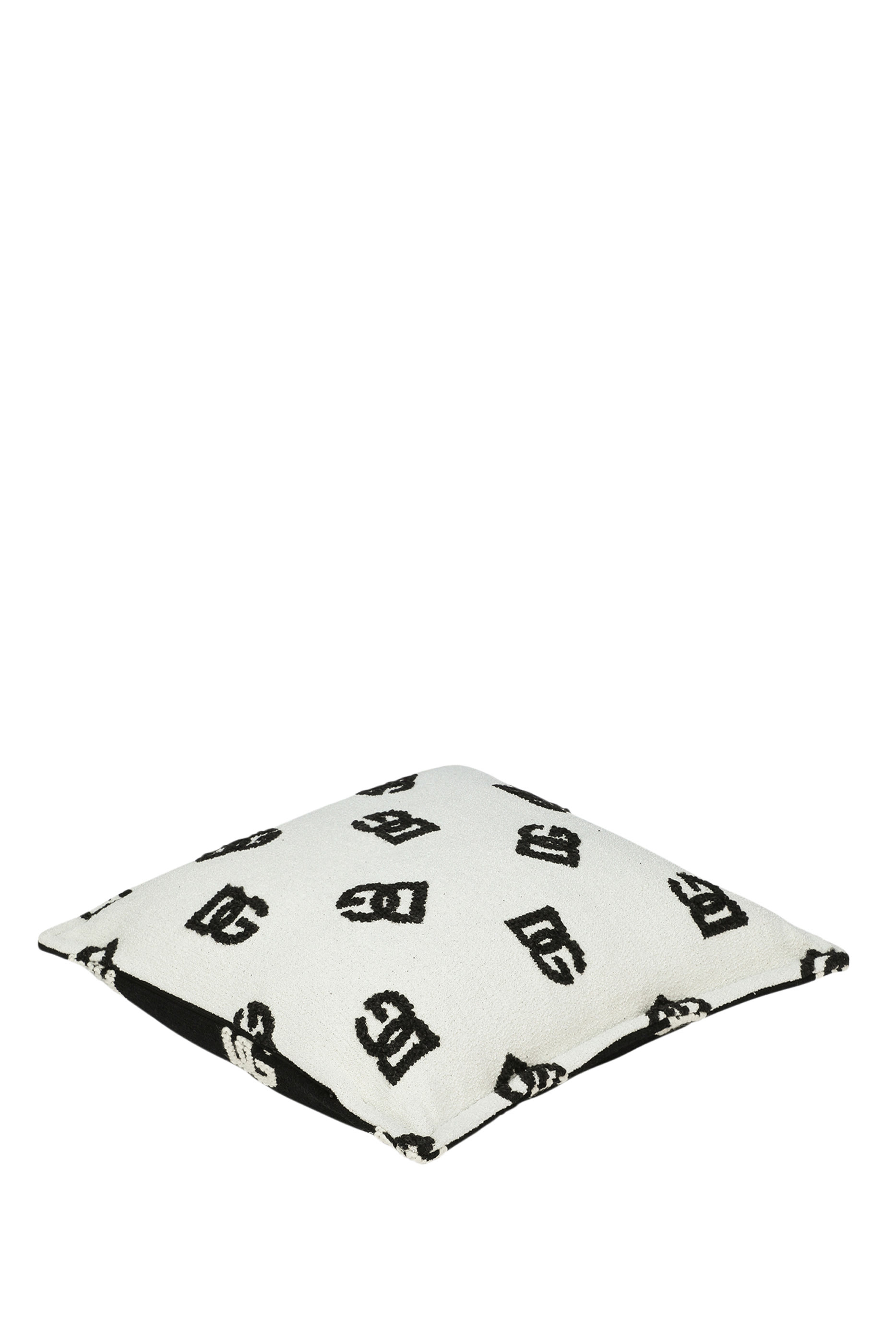 وسادة بتفاصيل جاكار