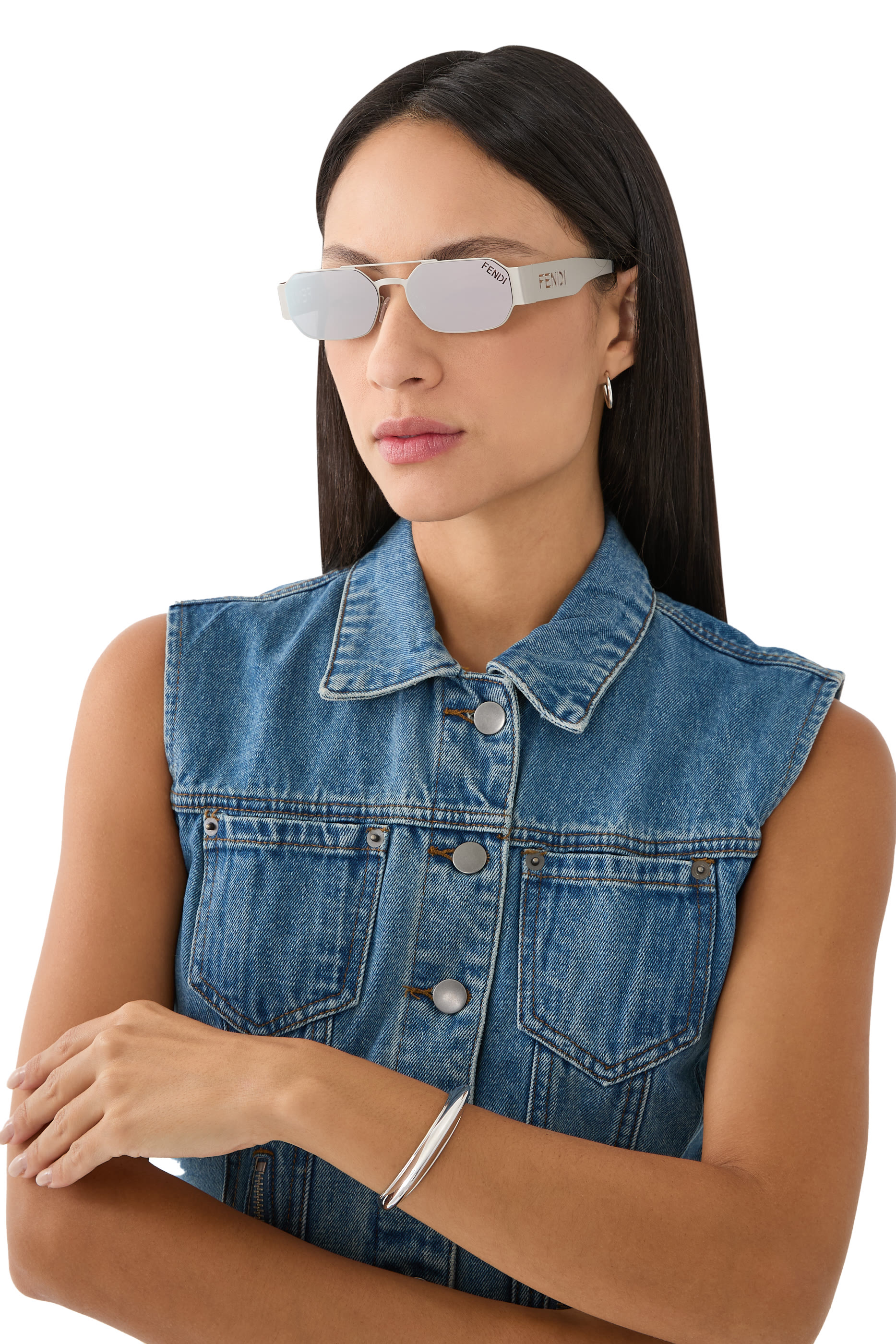 تظارة شمسية معدنية بشعار الماركة بتصميم مفرغ