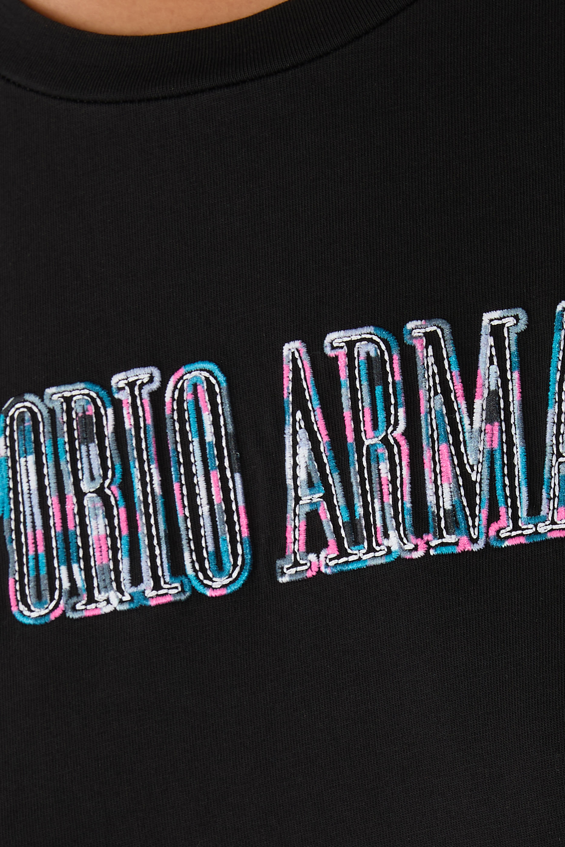 تيشيرت بشعار الماركة جيرسيه أي أس في عضوي