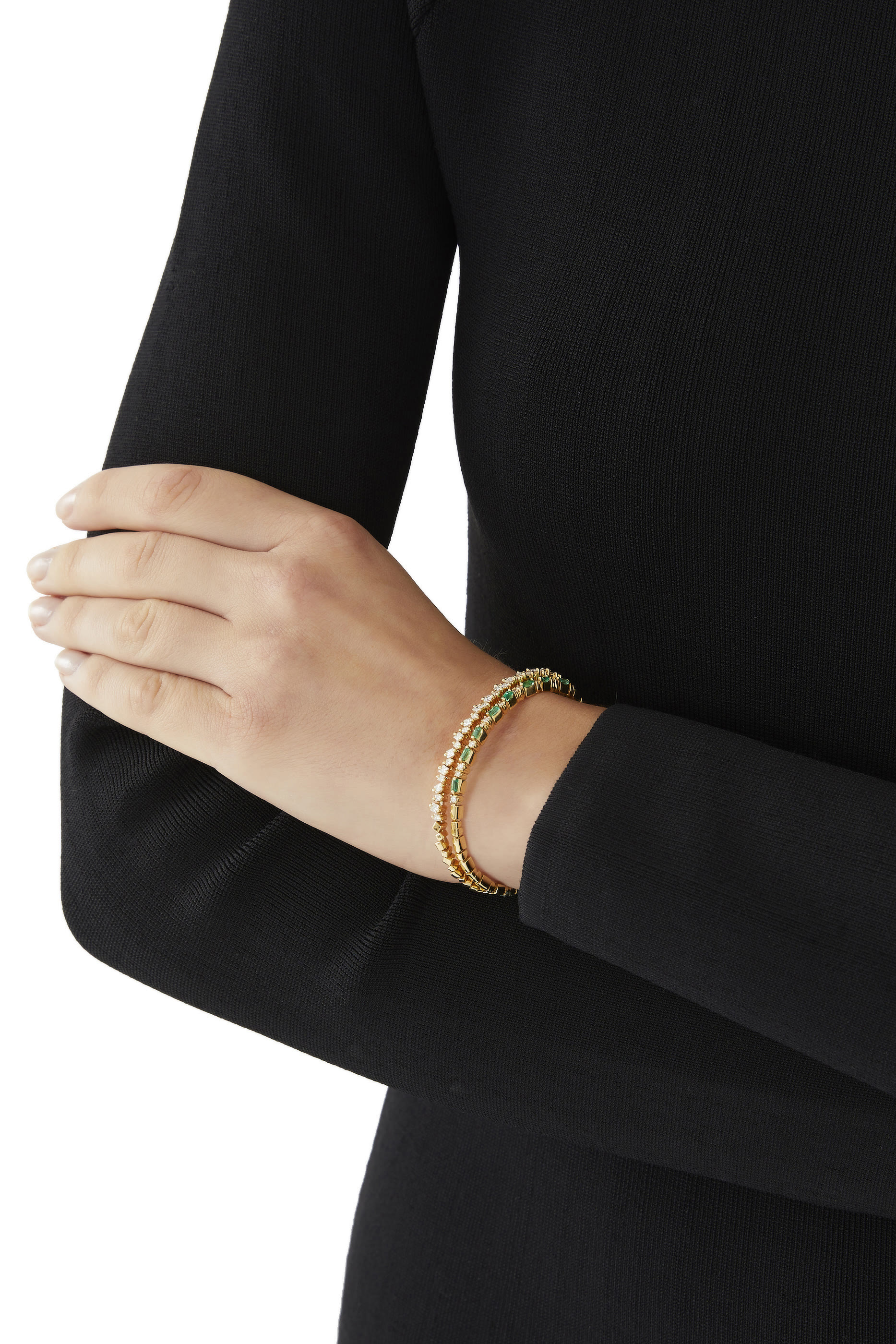 سوار رفيع بتصميم غير متماثل مرصع بالماس ذهب أصفر عيار 18