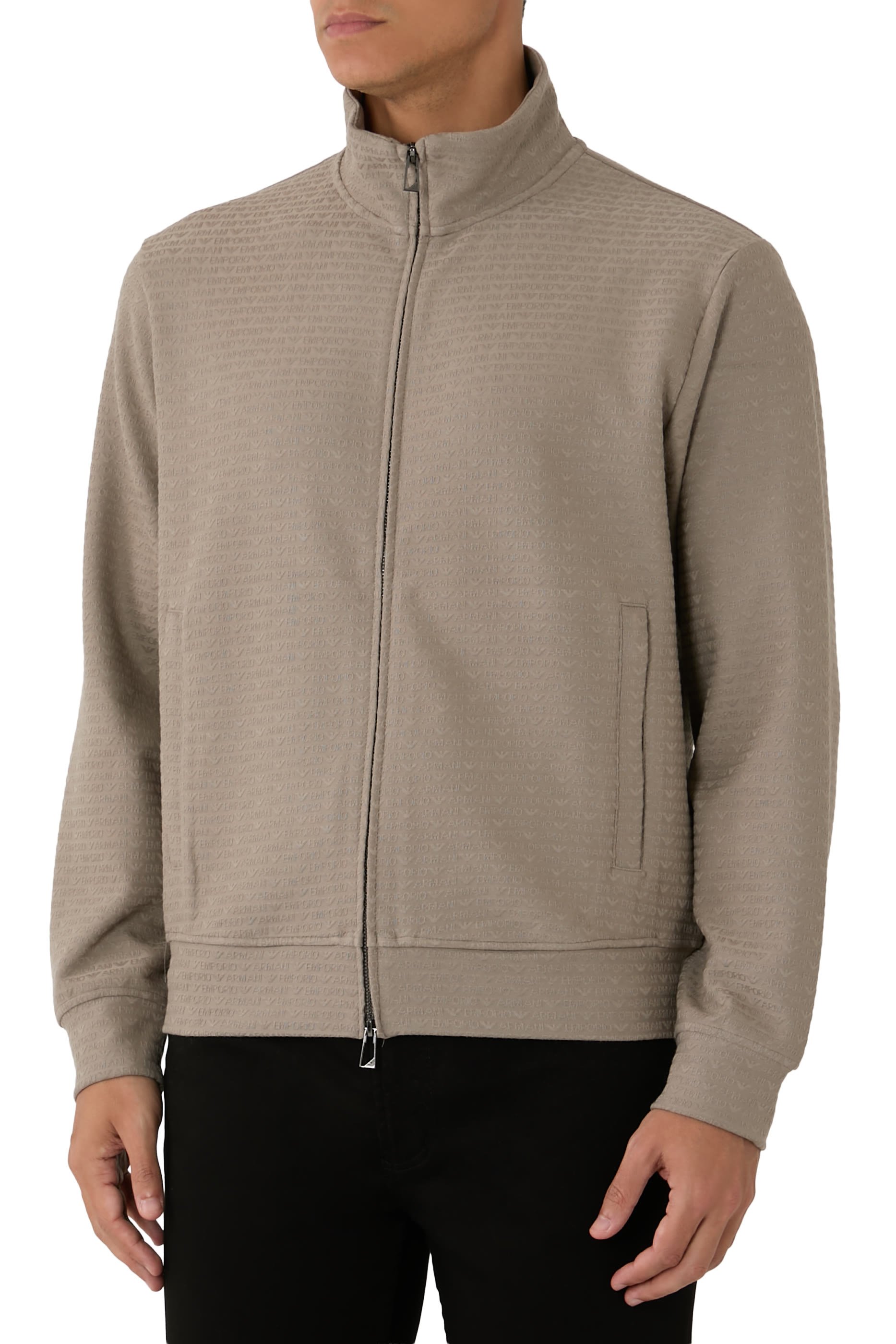 سويت شيرت بسحاب وشعار الماركة