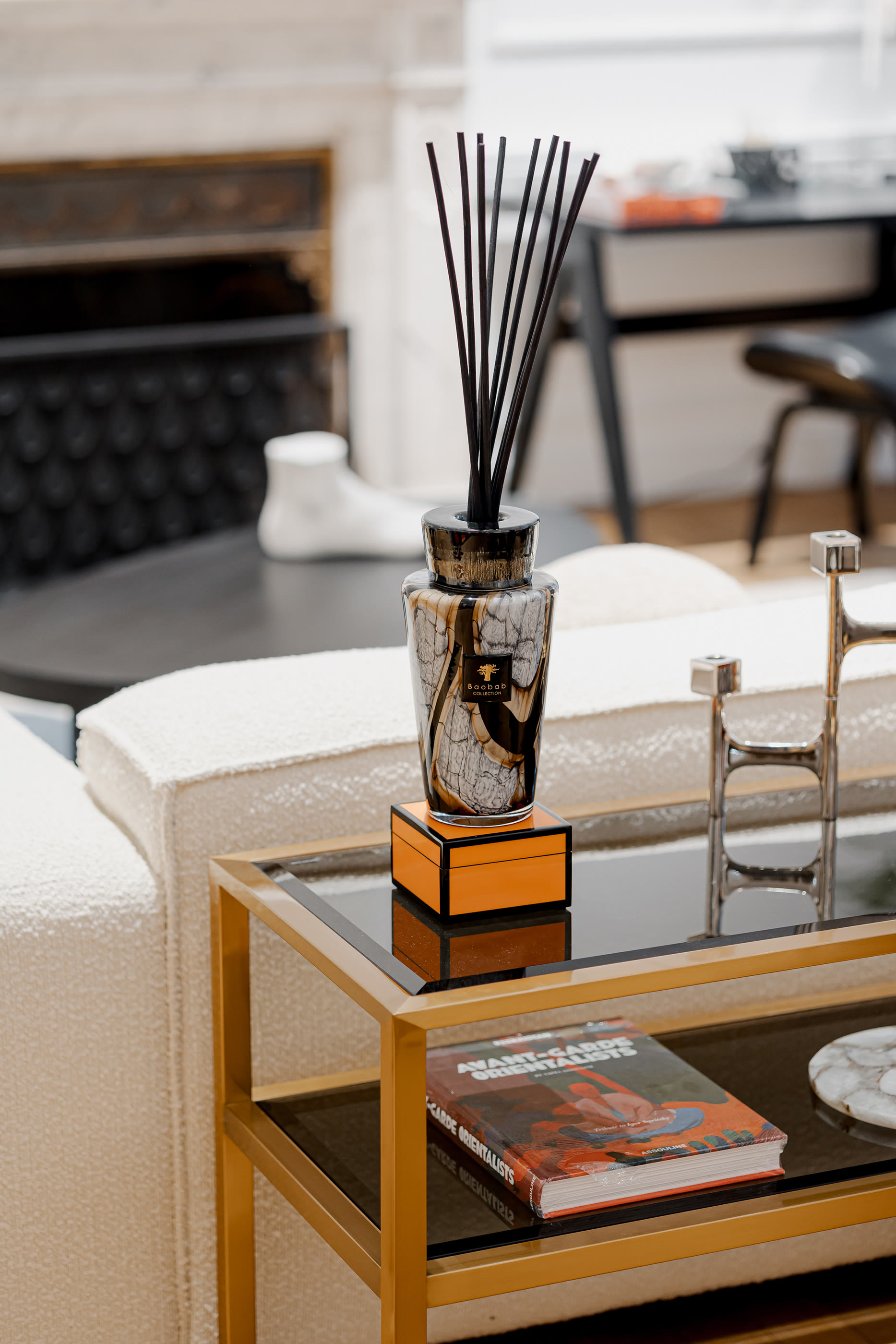 موزع عطر ستونز ماربل بغطاء بتصميم طوطمي، 2000 ملل