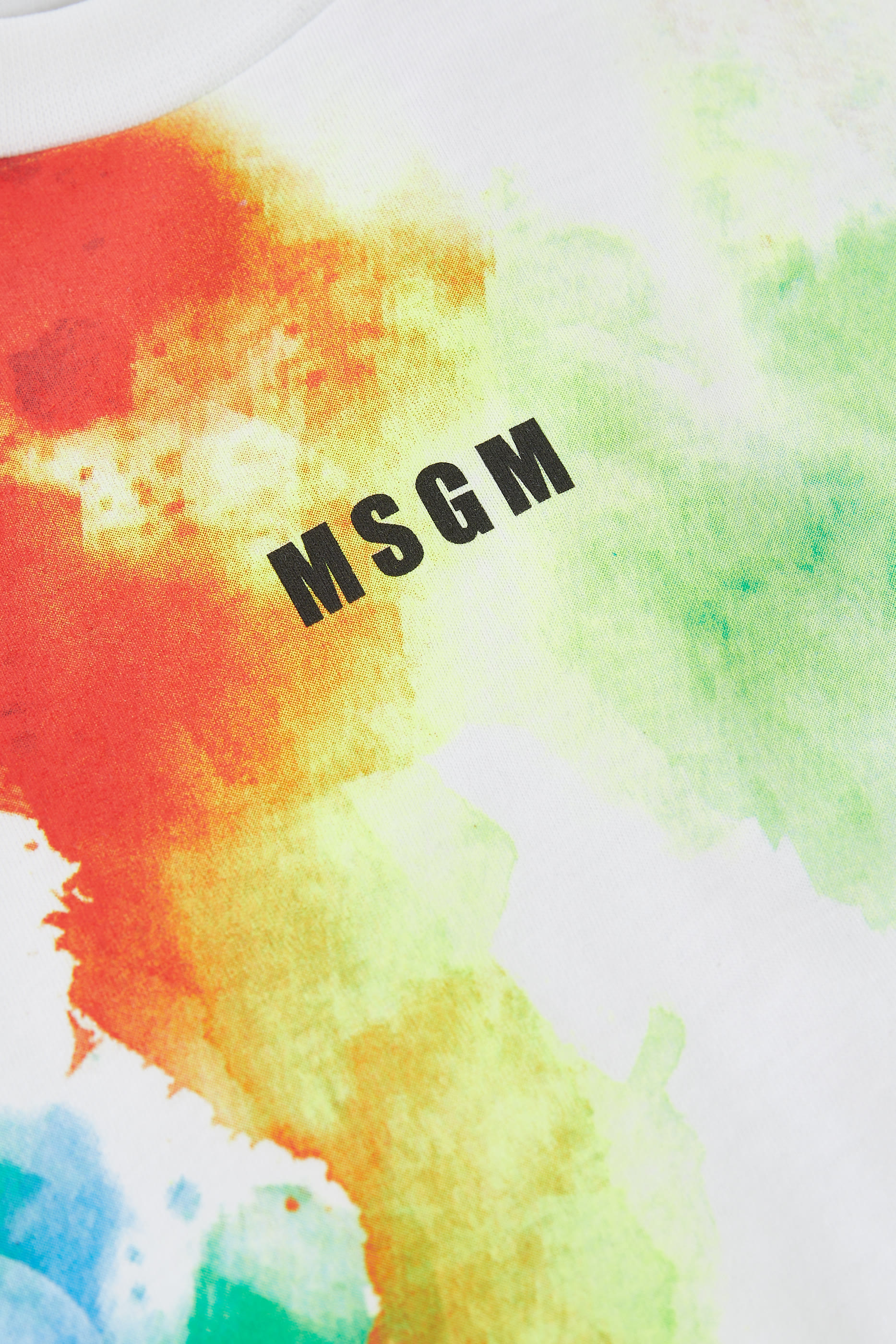 تيشيرت بطبعات شعار الماركة بطلاء للأطفال