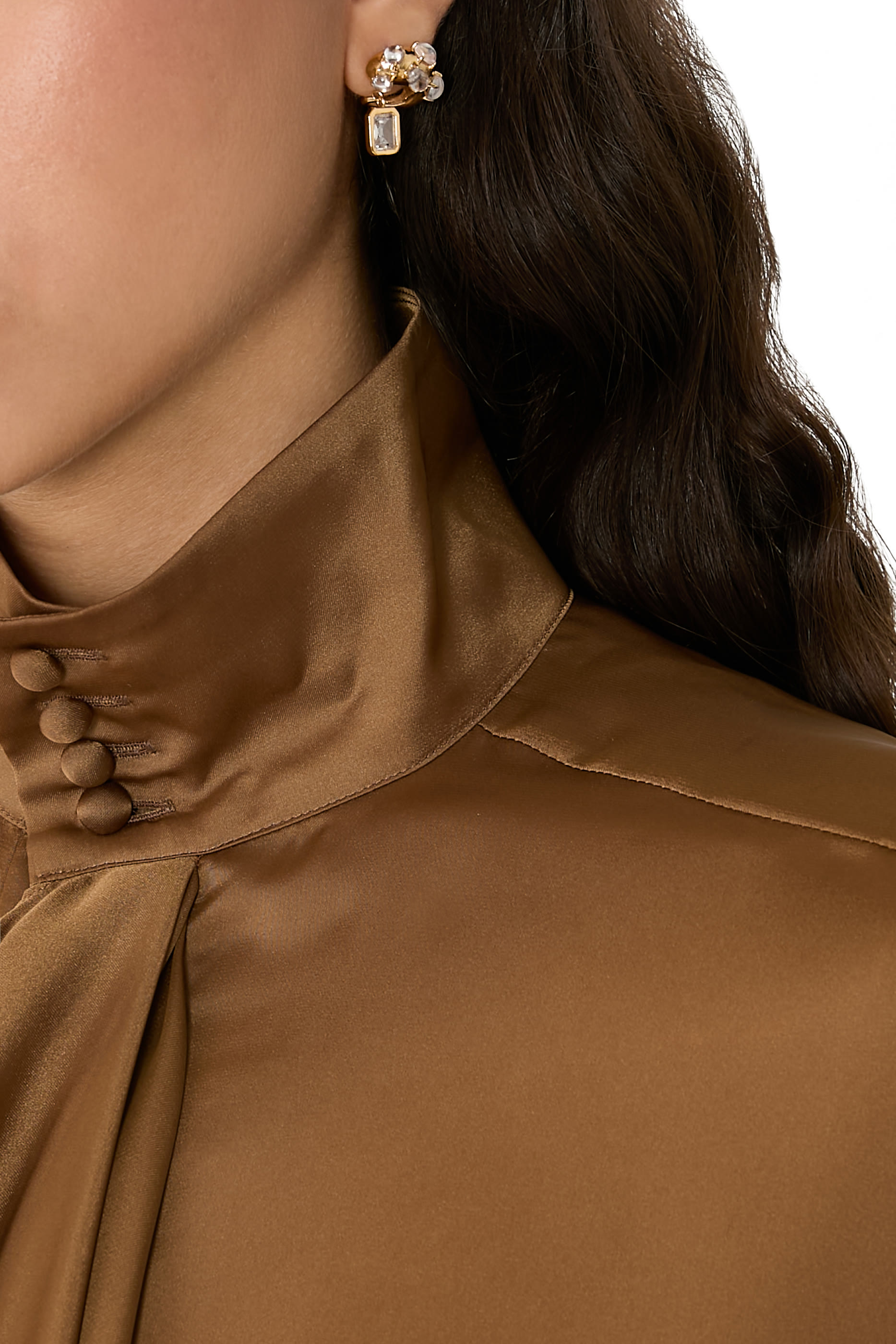 أقراط جوثيكا نانو متدلية بأحجار مقطعة بتصميم زمردي