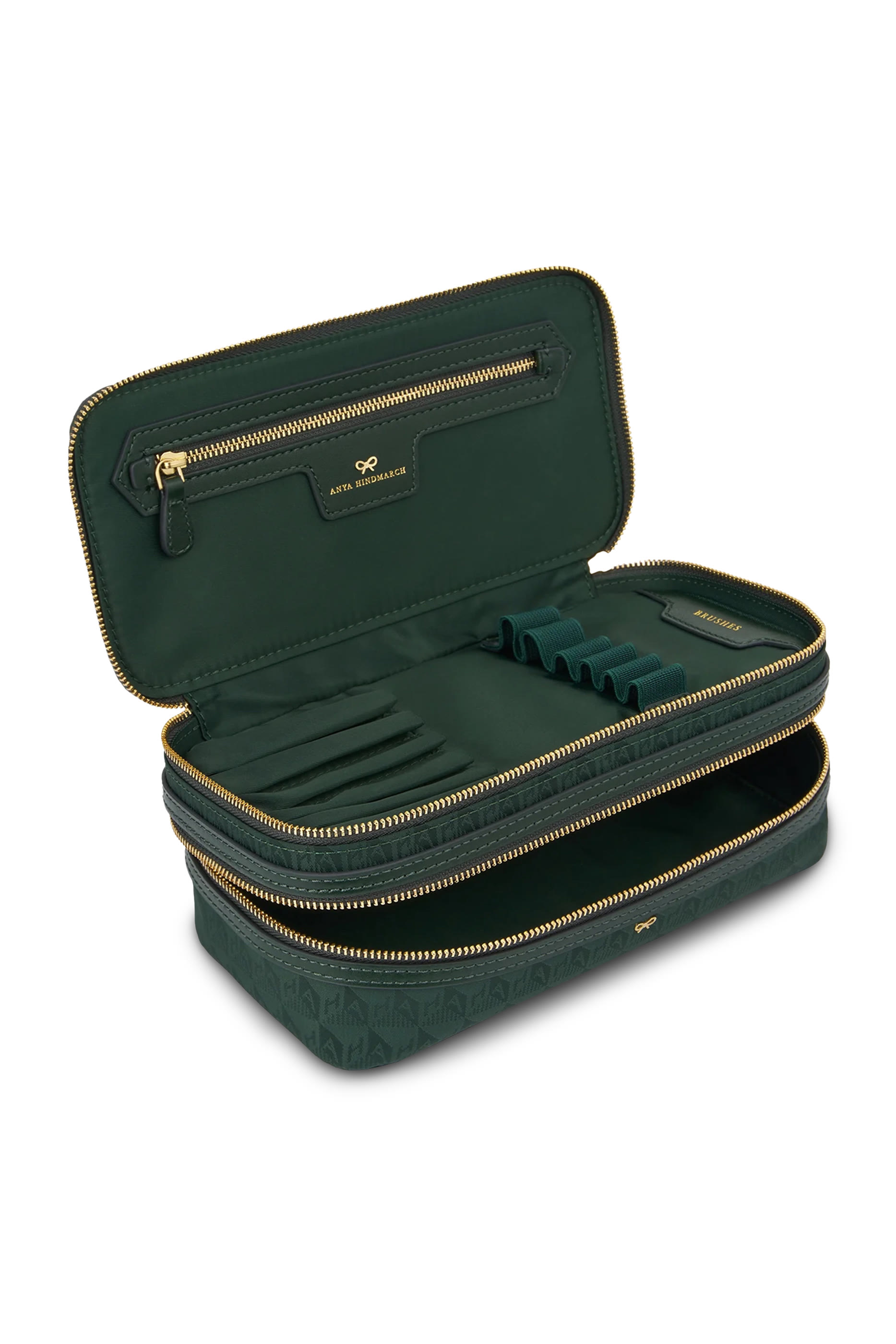 حقيبة مستحضرات تجميل صغيرة بشعار الماركة