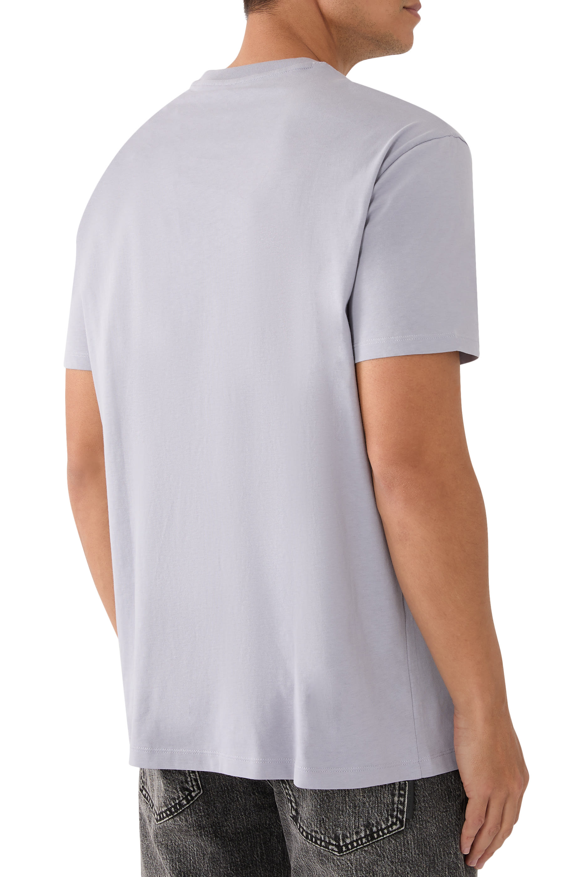 تيشيرت بشعار الماركة