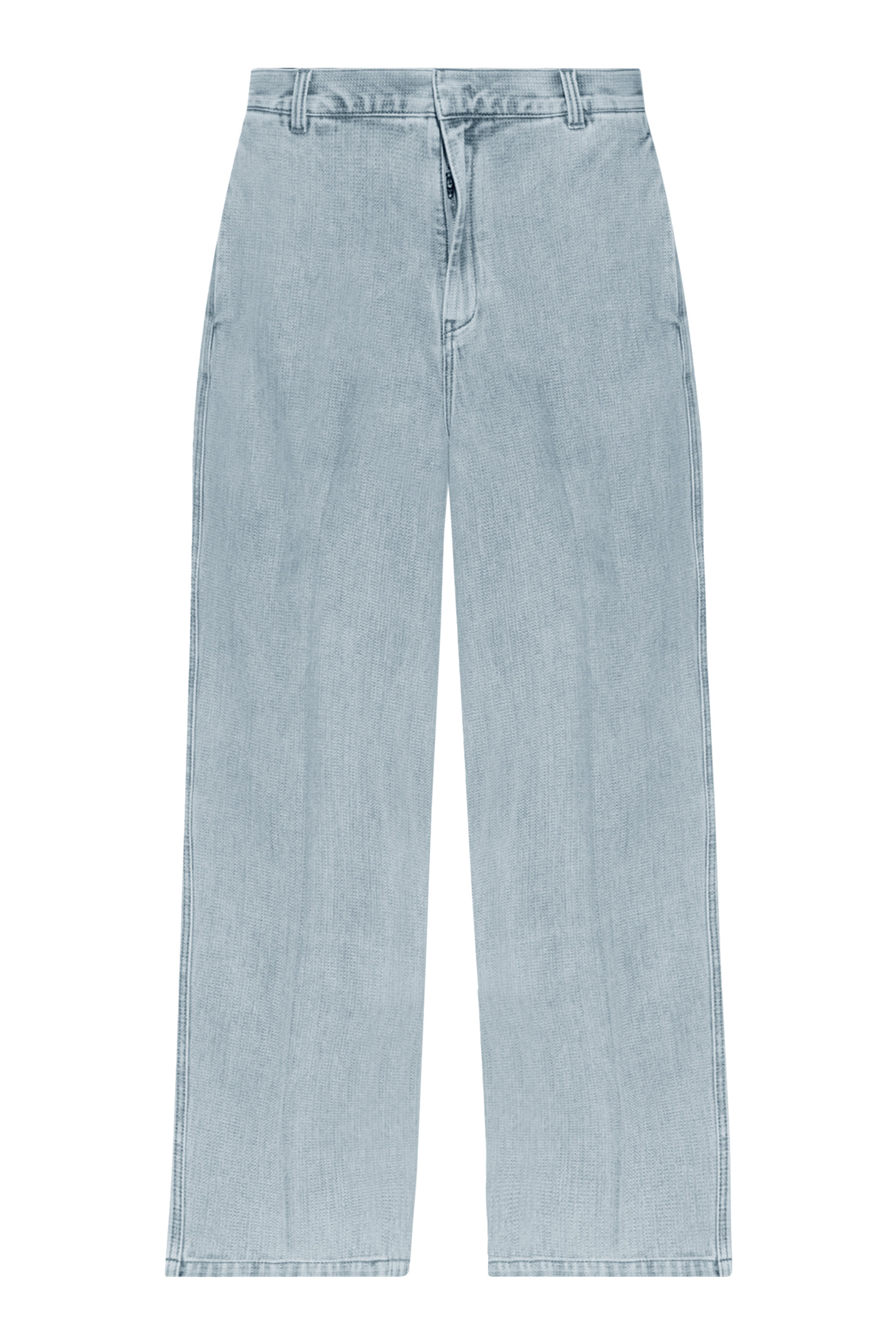 بنطال جينز بقصة فضفاضة