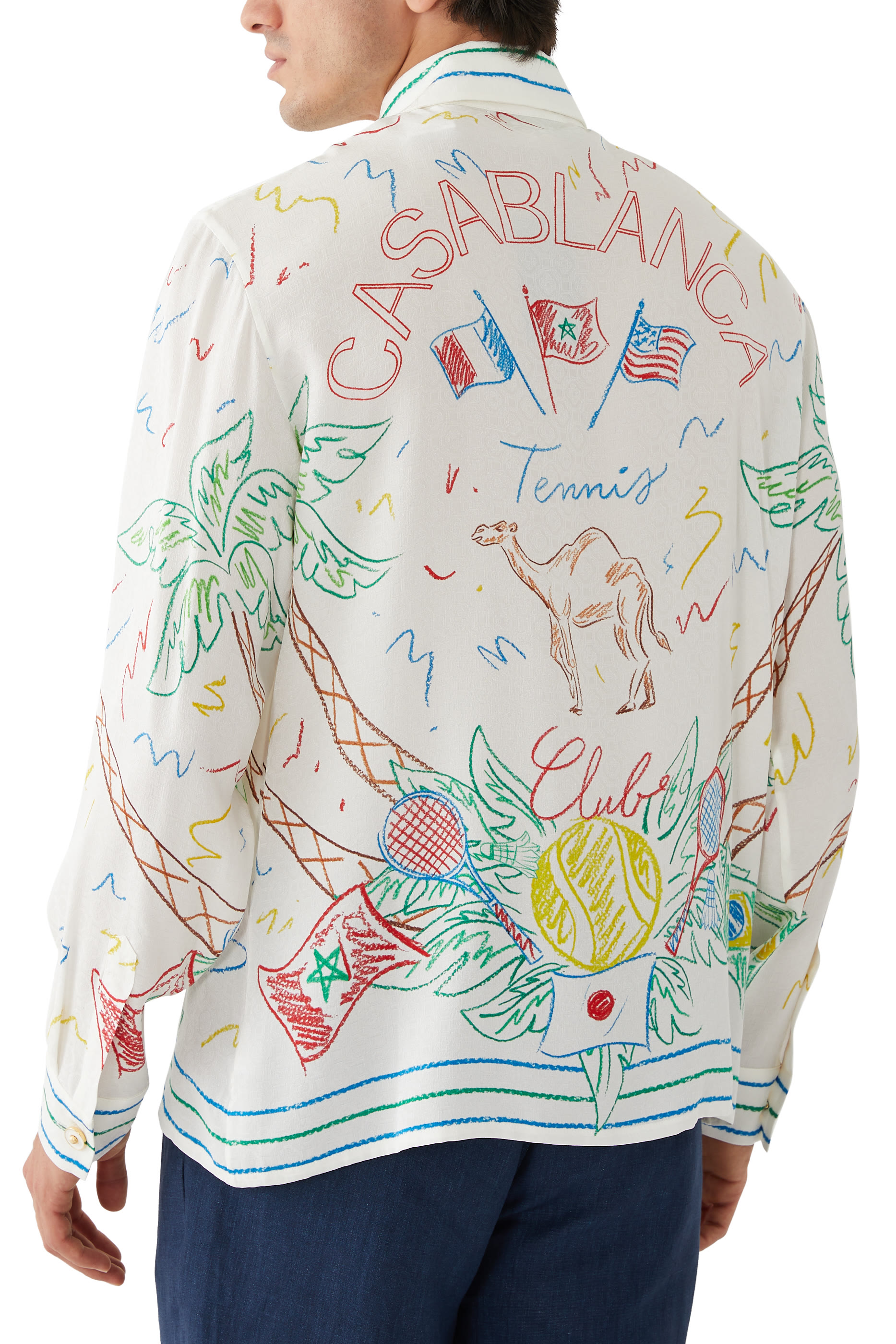 قميص بياقة كوبية وأكمام طويلة