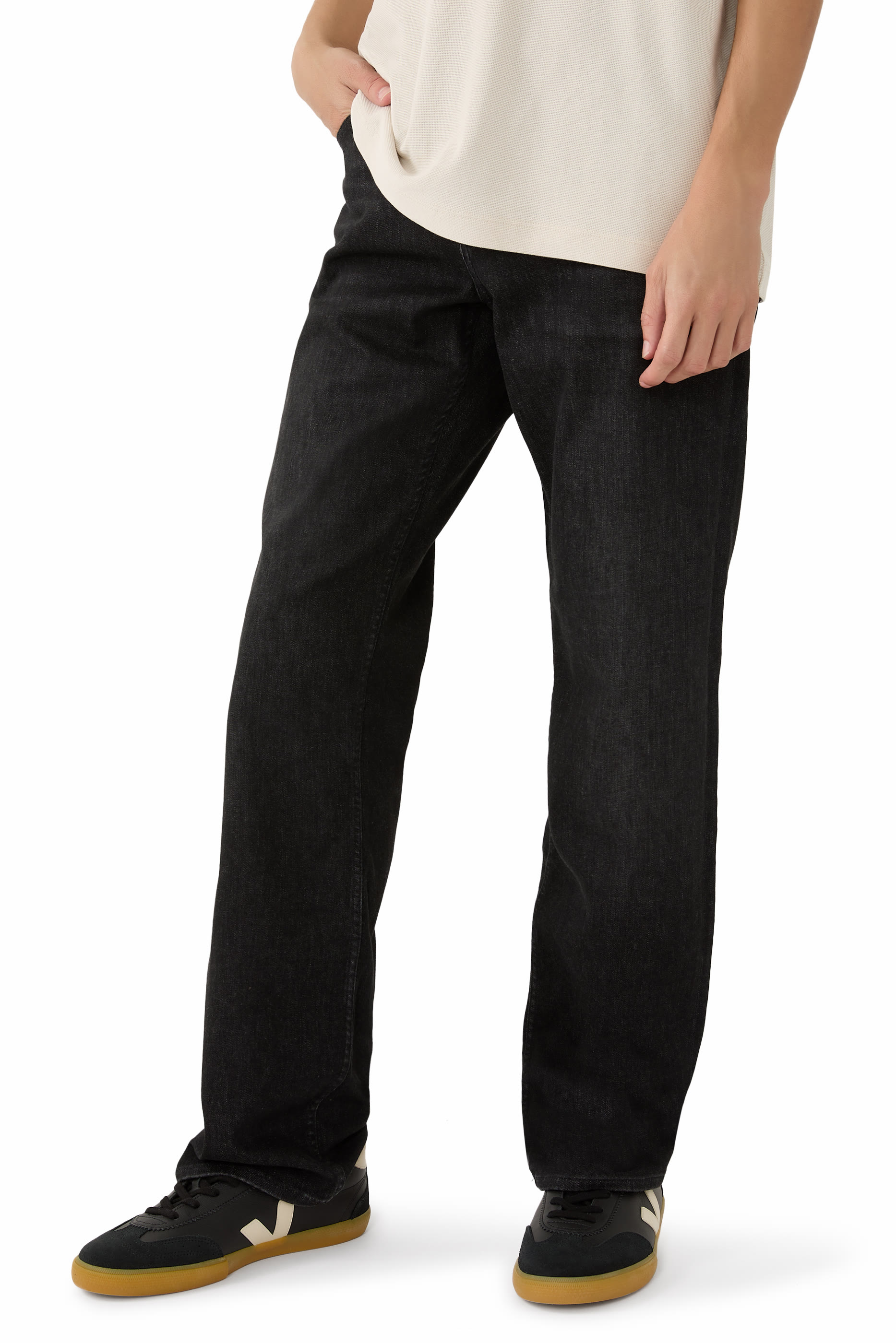 سنيكرز فولي جلد