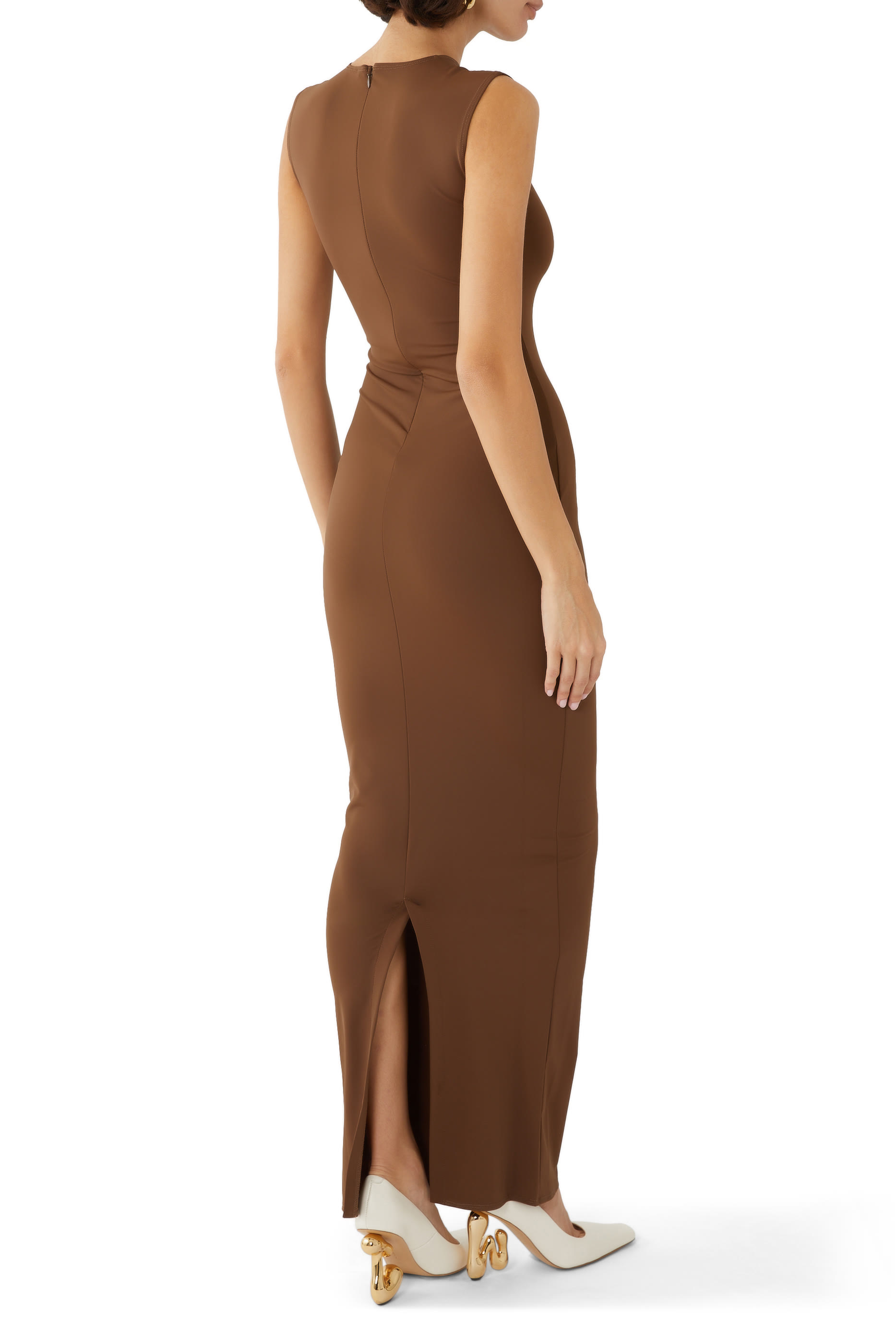 فستان طويل بدون أكمام