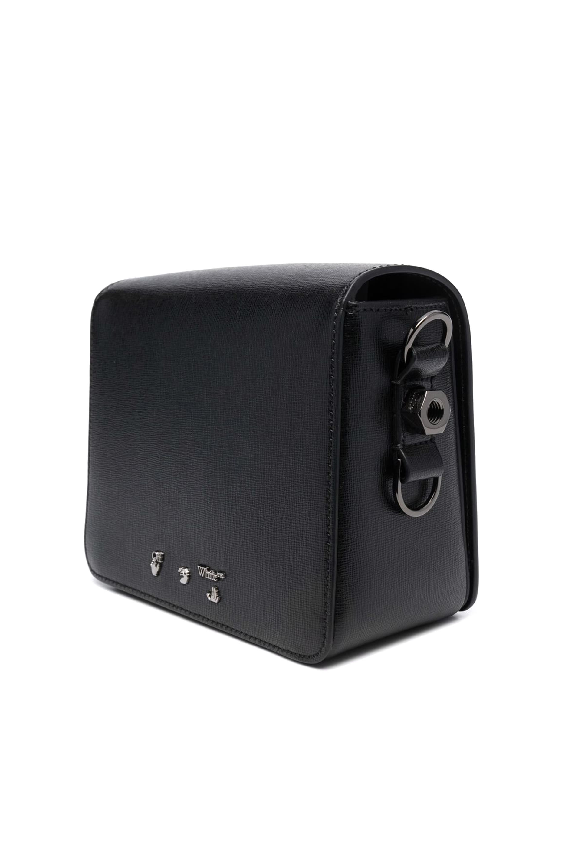 حقيبة بغطاء قلاب بمشبك