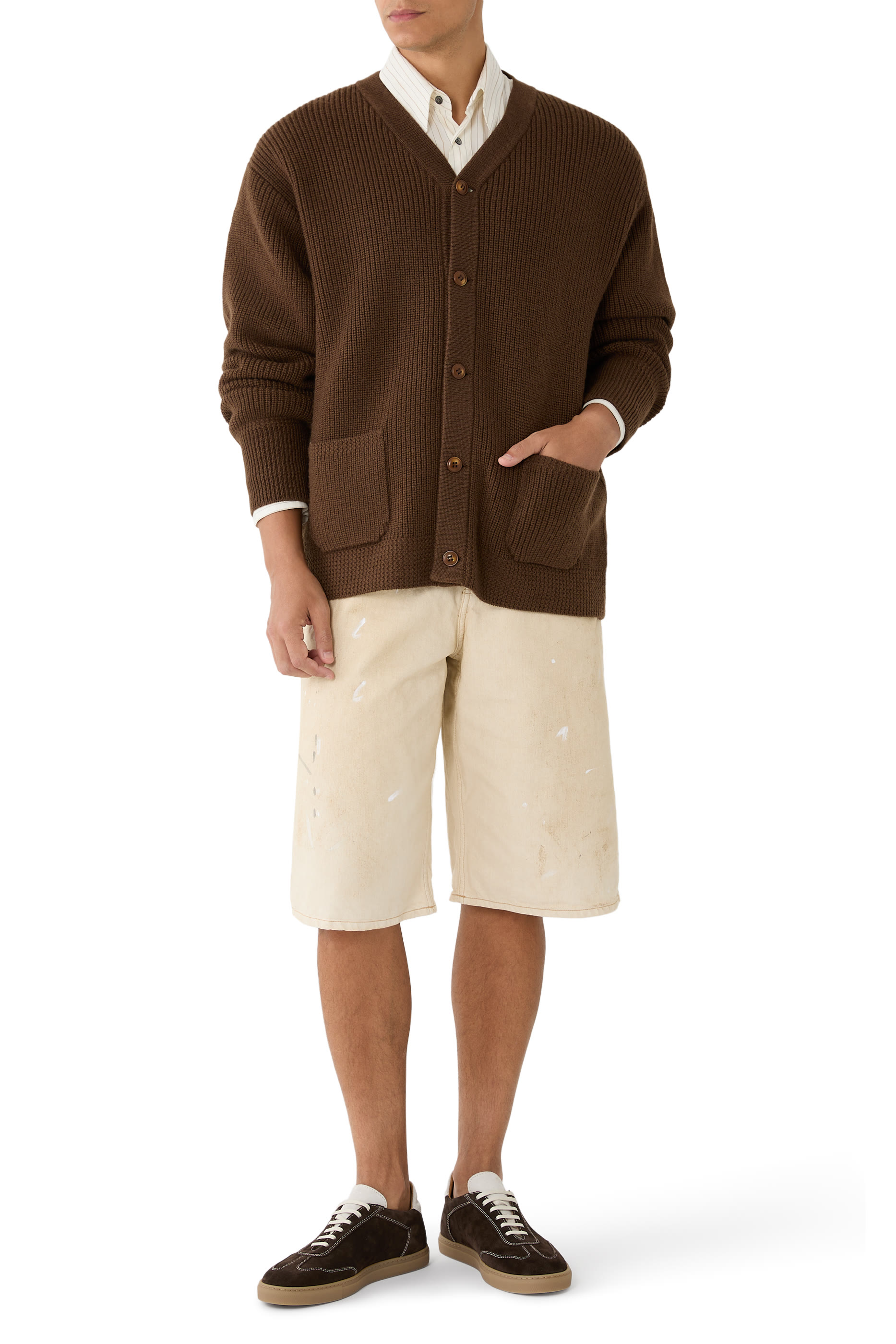 شورت دنيم بتفاصيل ممزقة