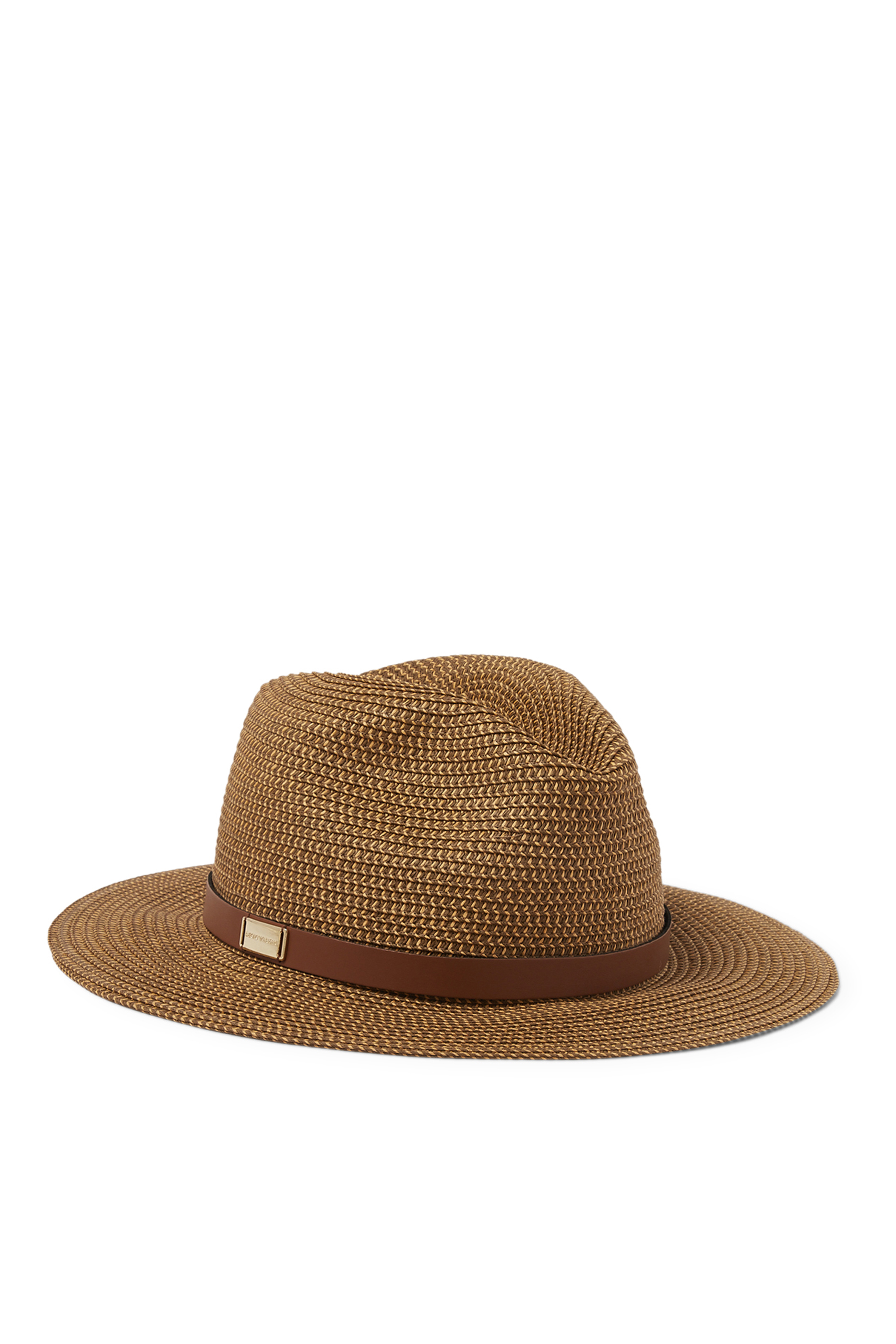 قبعة منسوجة من غزل الورق