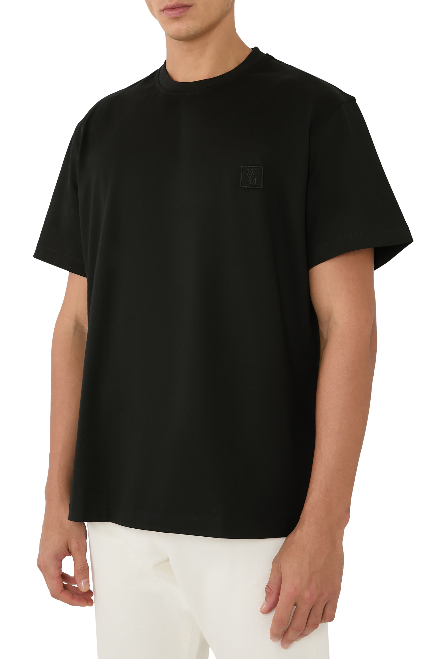 تيشيرت بظهر مزين بشعار الماركة قطن