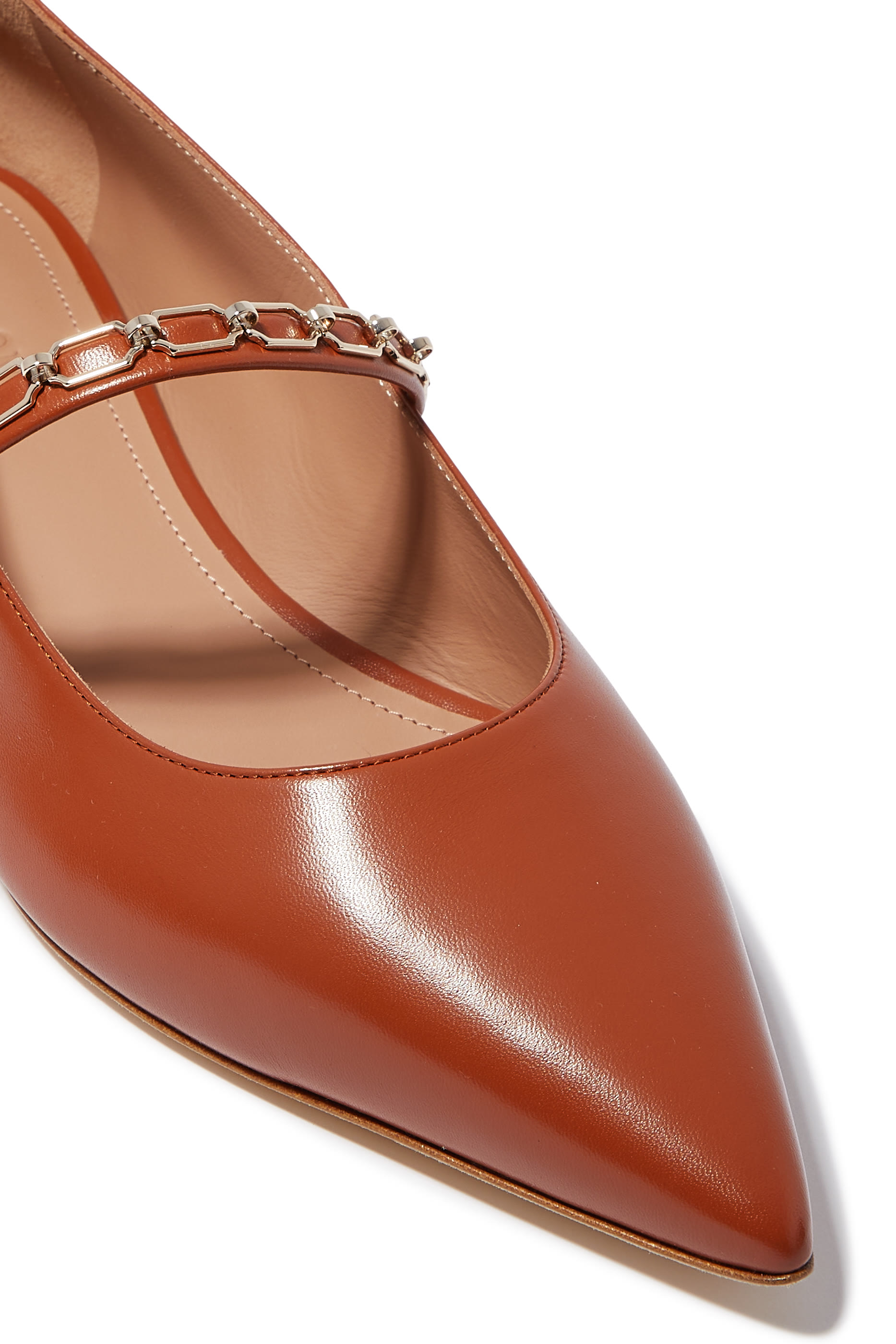 حذاء كلاسيكي فيرنا بنعل مسطح جلد